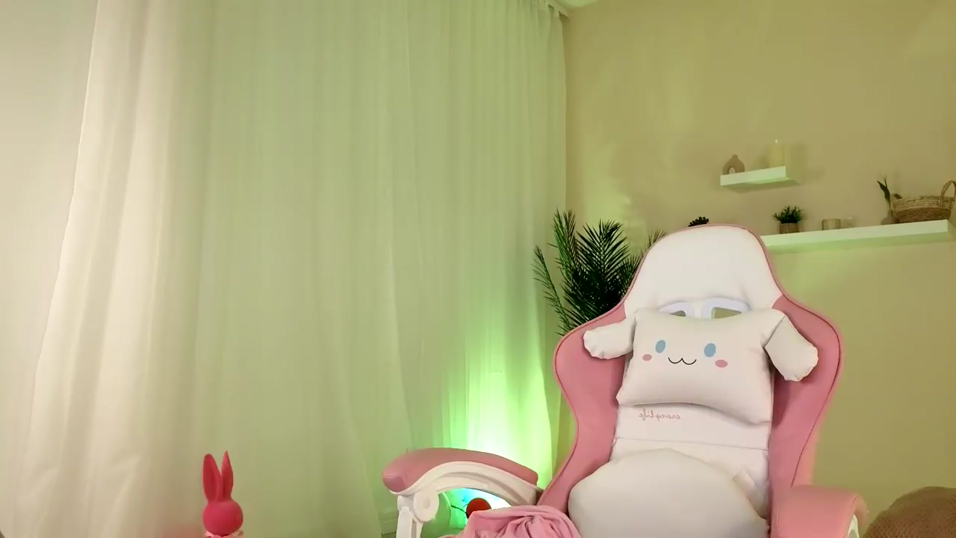 Gallery image thumbnail from BetsyGonzale's myfreecams stream on, 05/21/2026, 11:29 image 8 of 20