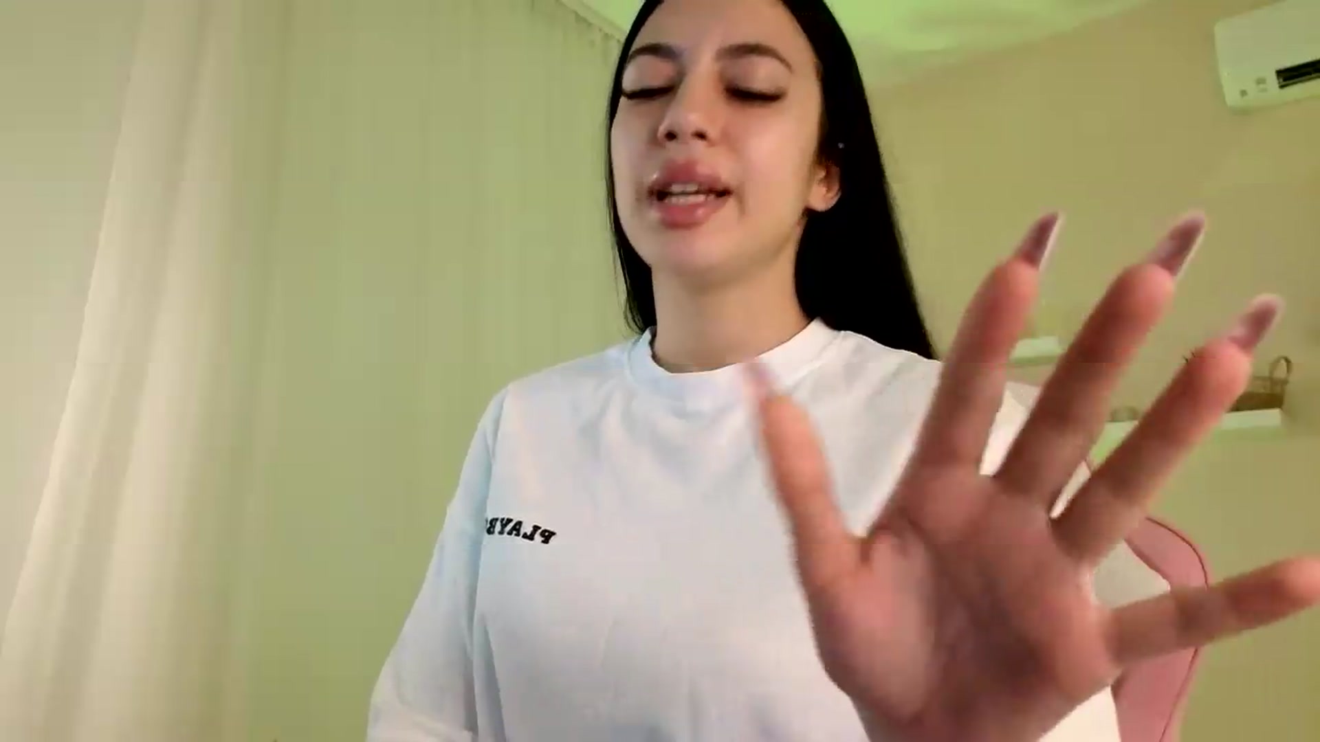 Gallery image thumbnail from BetsyGonzale's myfreecams stream on, 05/21/2026, 11:29 image 13 of 20
