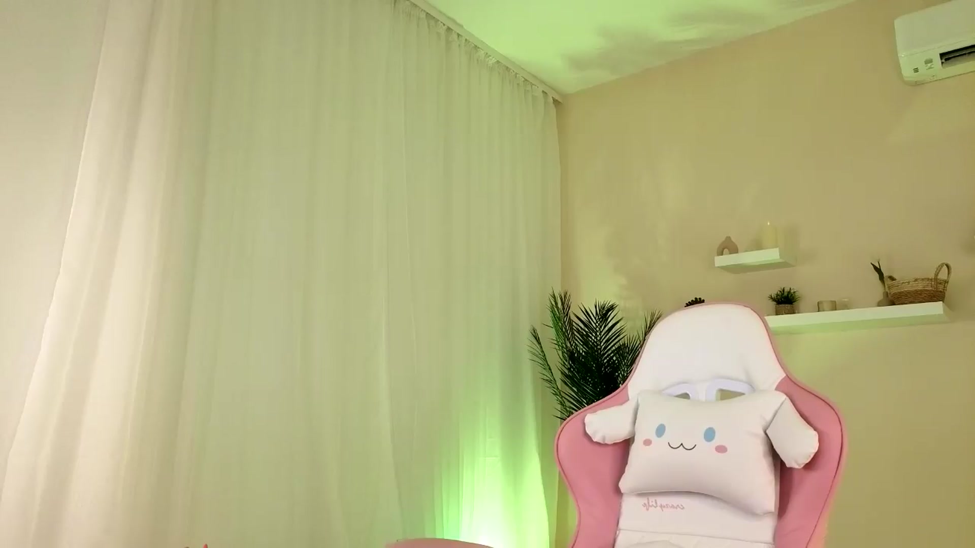 Gallery image thumbnail from BetsyGonzale's myfreecams stream on, 05/21/2026, 11:29 image 20 of 20