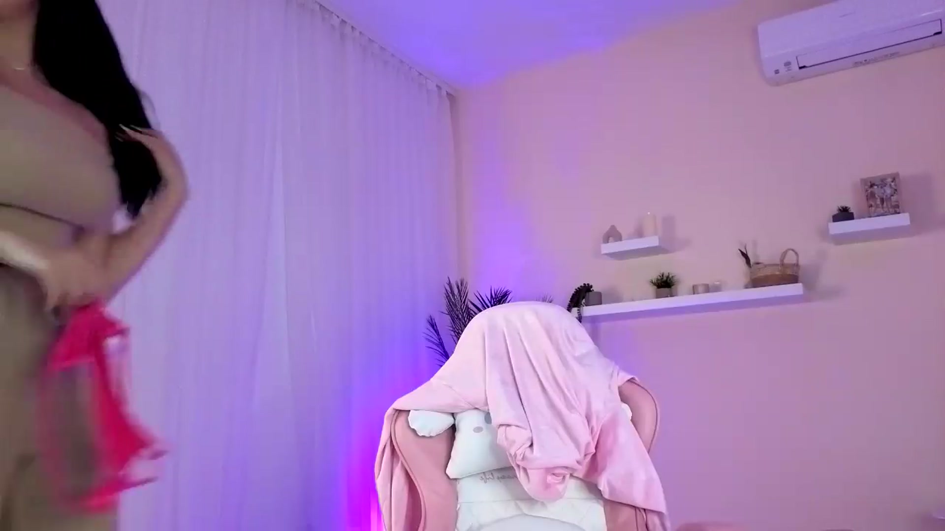 Gallery image thumbnail from BetsyGonzale's myfreecams stream on, 05/29/2026, 09:57 image 20 of 20