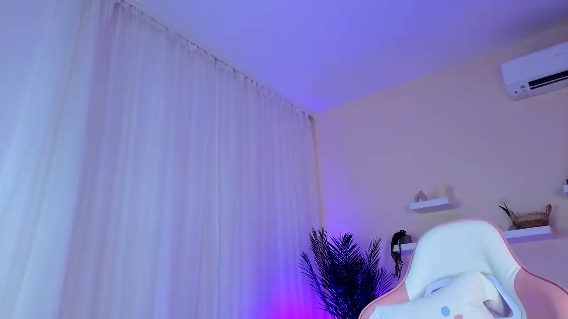 Gallery image thumbnail from BetsyGonzale's myfreecams stream on, 06/11/2026, 09:56 image 11 of 20