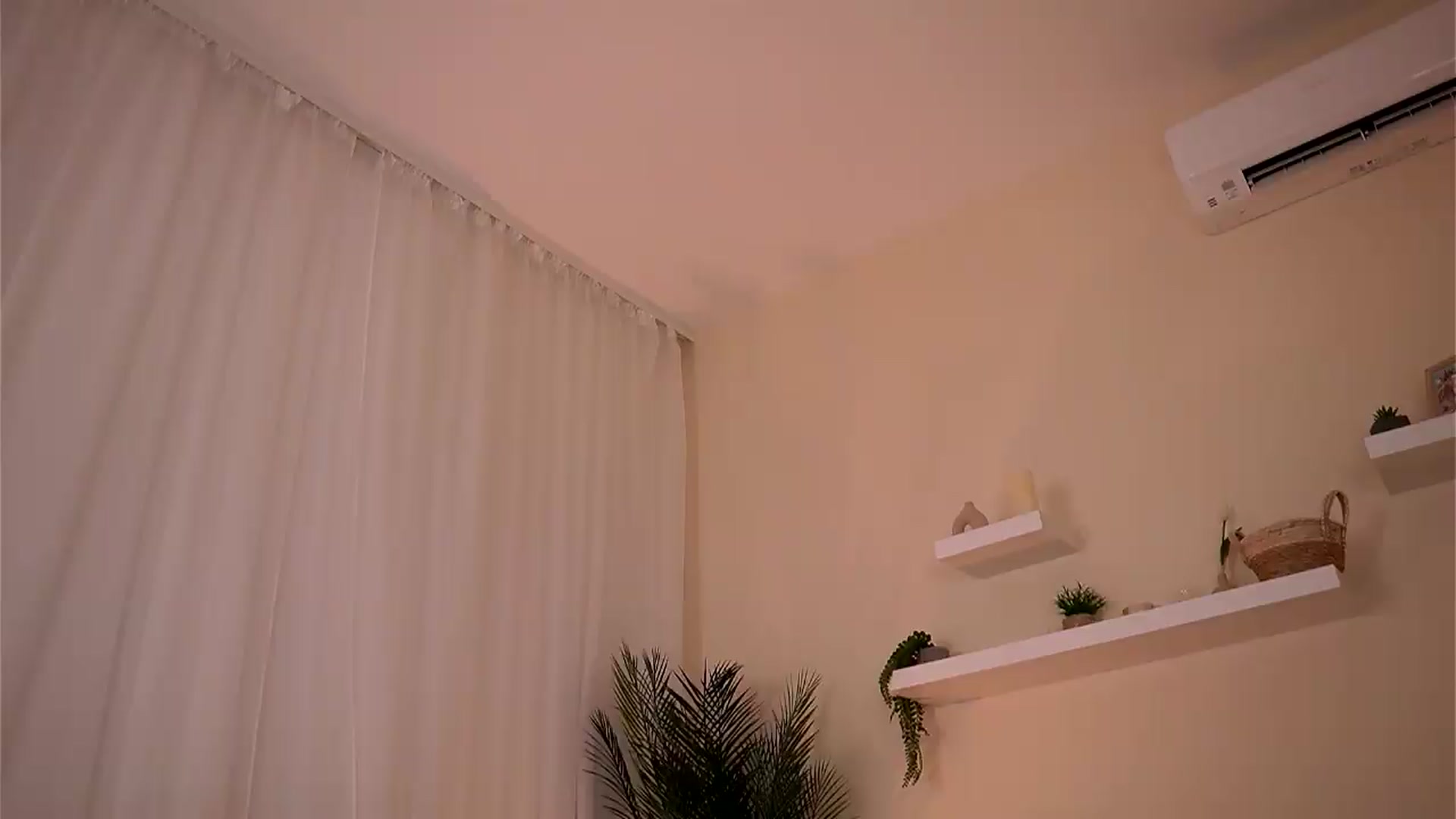 Gallery image thumbnail from BetsyGonzale's myfreecams stream on, 07/11/2026, 10:54 image 20 of 20