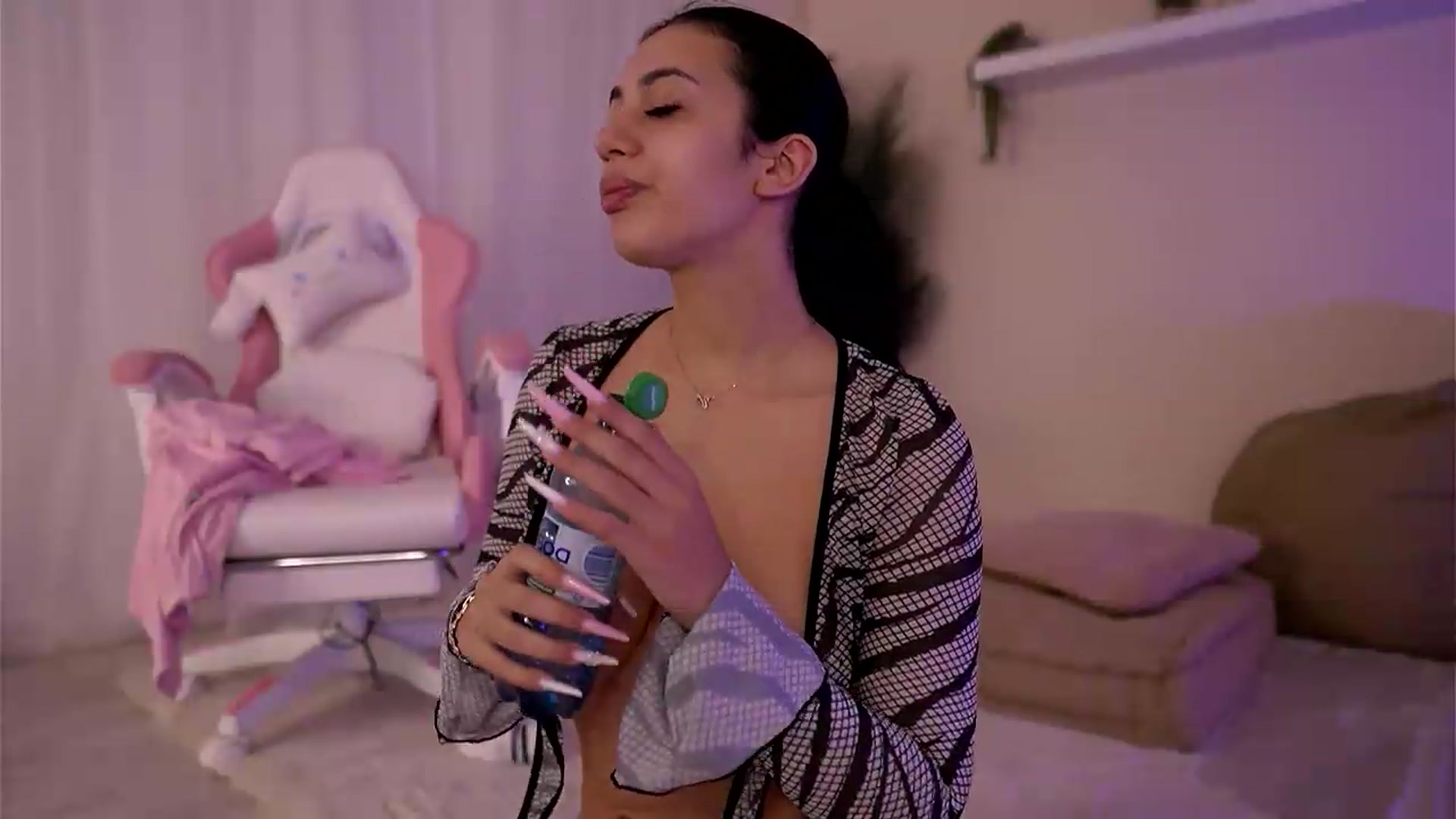 Gallery image thumbnail from BetsyGonzale's myfreecams stream on, 07/23/2026, 07:54 image 10 of 20