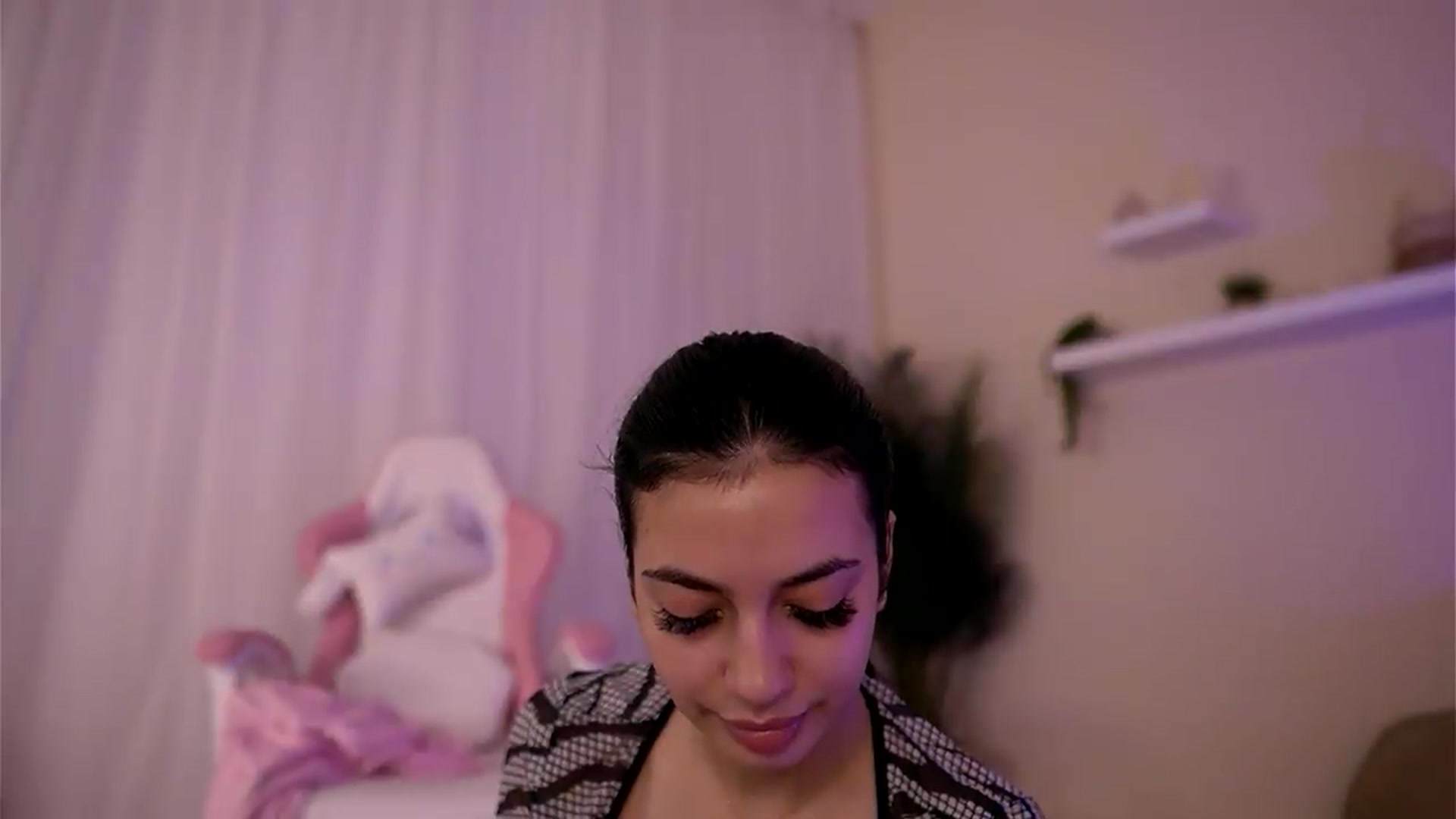 Gallery image thumbnail from BetsyGonzale's myfreecams stream on, 07/23/2026, 07:54 image 12 of 20