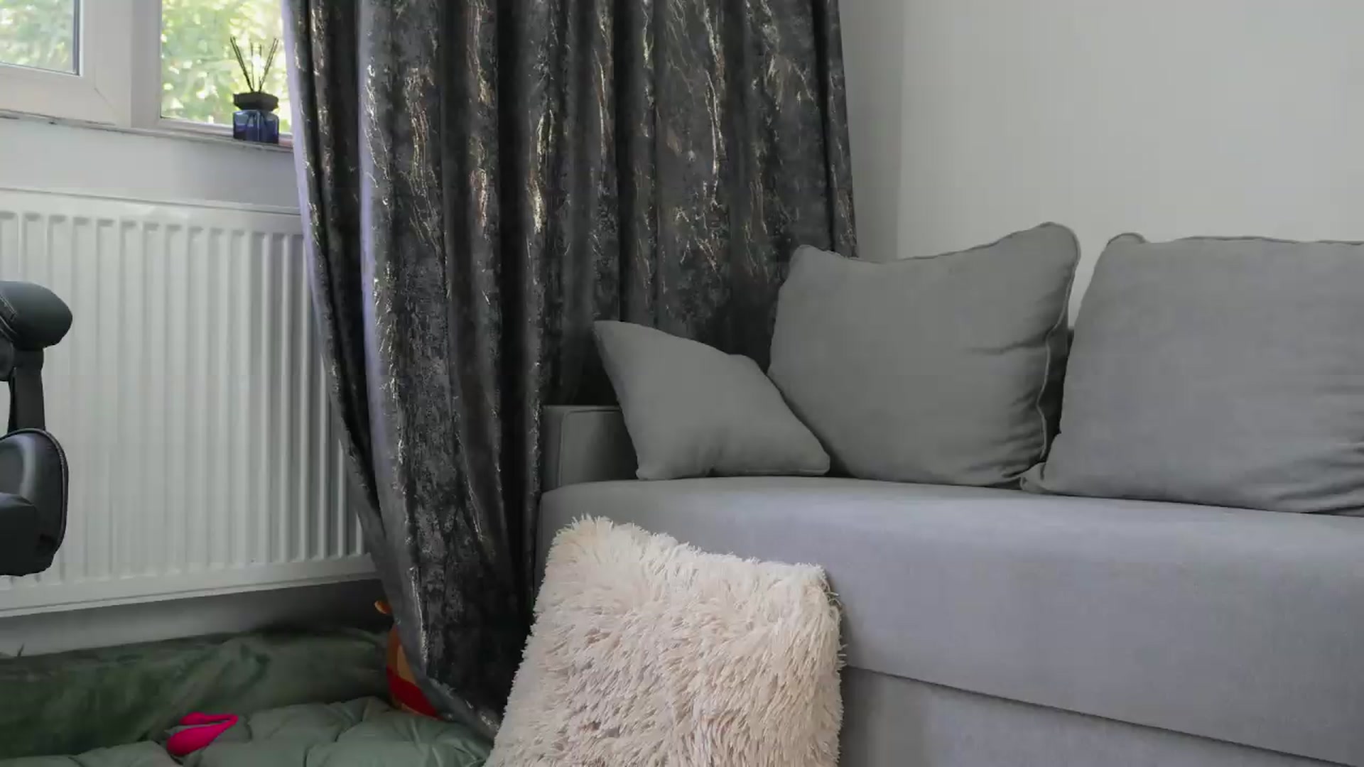 Gallery image thumbnail from BetsyGonzale's myfreecams stream on, 09/12/2026, 07:45 image 8 of 20