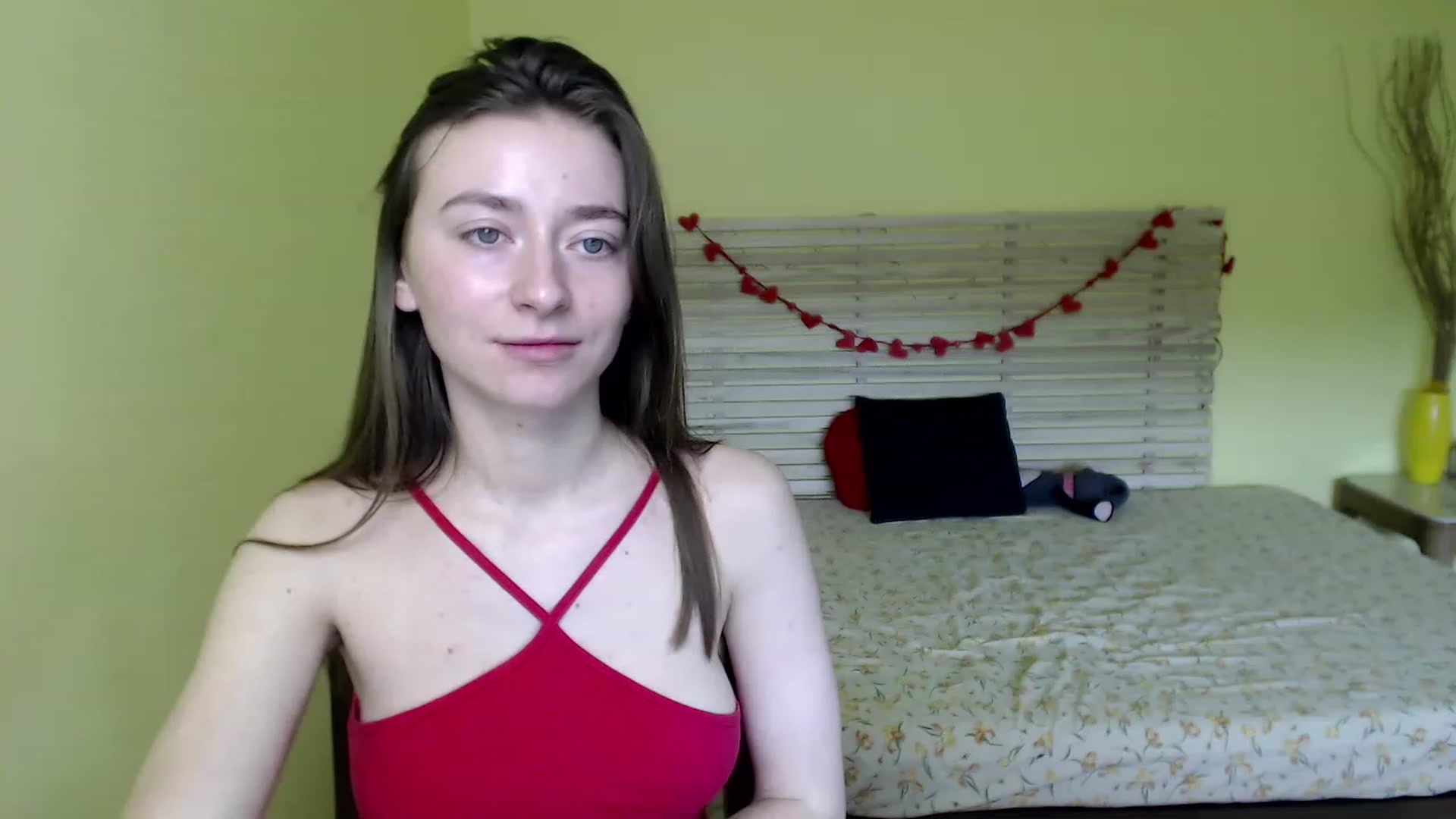 Gallery image thumbnail from Betti_Vic_'s myfreecams stream on, 03/20/2023, 08:54 image 17 of 20