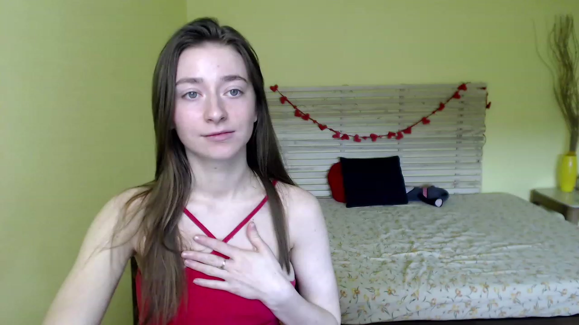 Gallery image thumbnail from Betti_Vic_'s myfreecams stream on, 03/20/2023, 08:54 image 14 of 20