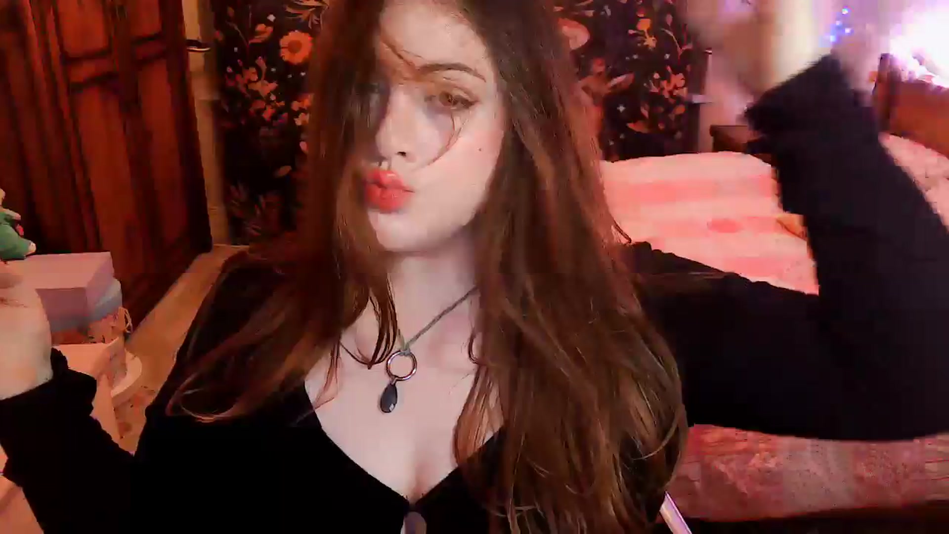 Gallery image thumbnail from BettyBoopDoll's myfreecams stream on, 10/20/2025, 04:17 image 6 of 20