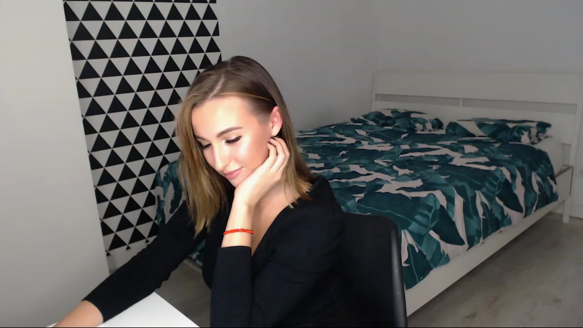 Gallery image thumbnail from BettyMrs's myfreecams stream on, 12/02/2022, 20:17 image 7 of 20
