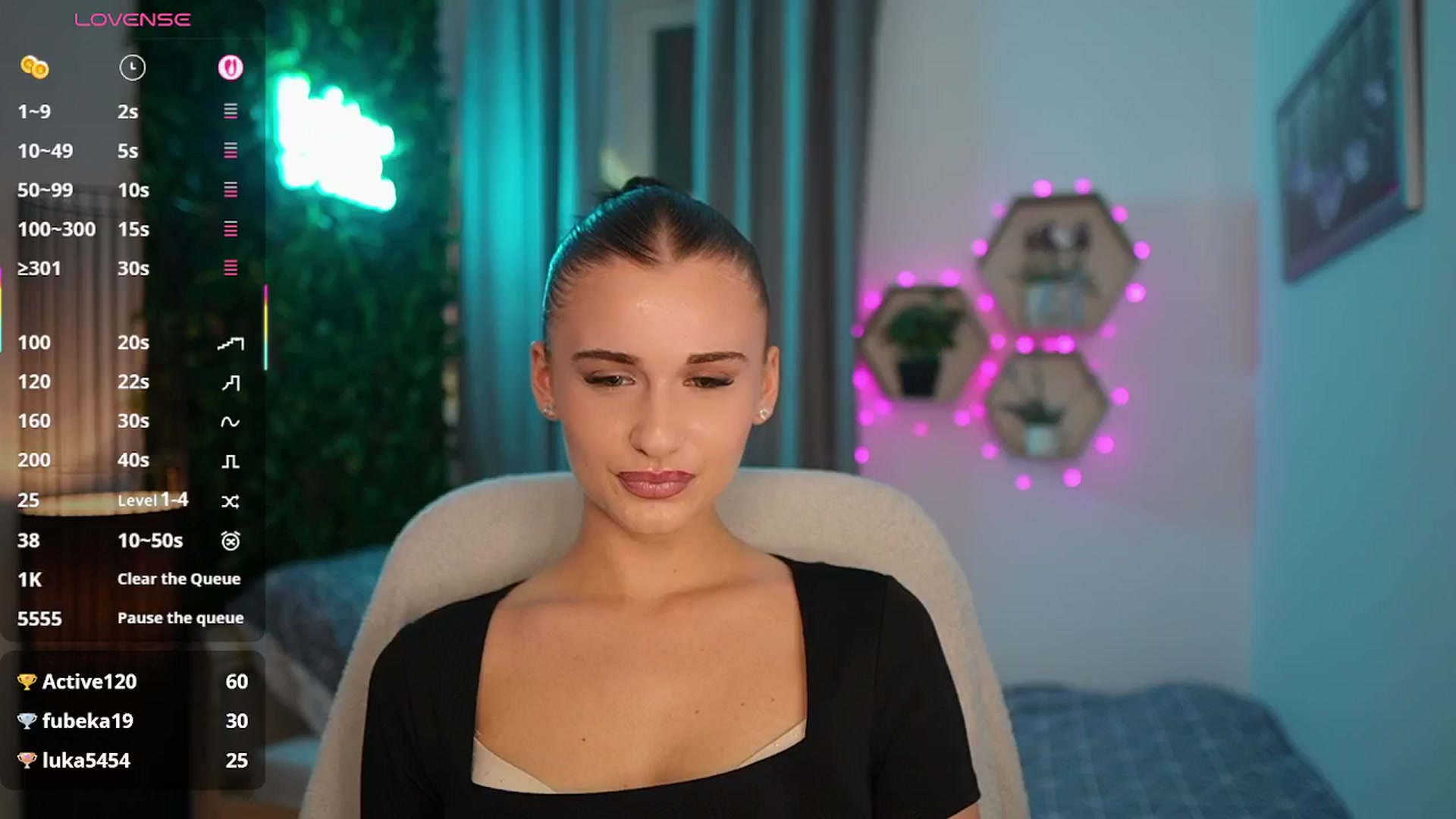 Gallery image thumbnail from Betty_Grey's myfreecams stream on, 09/21/2025, 23:51 image 18 of 20