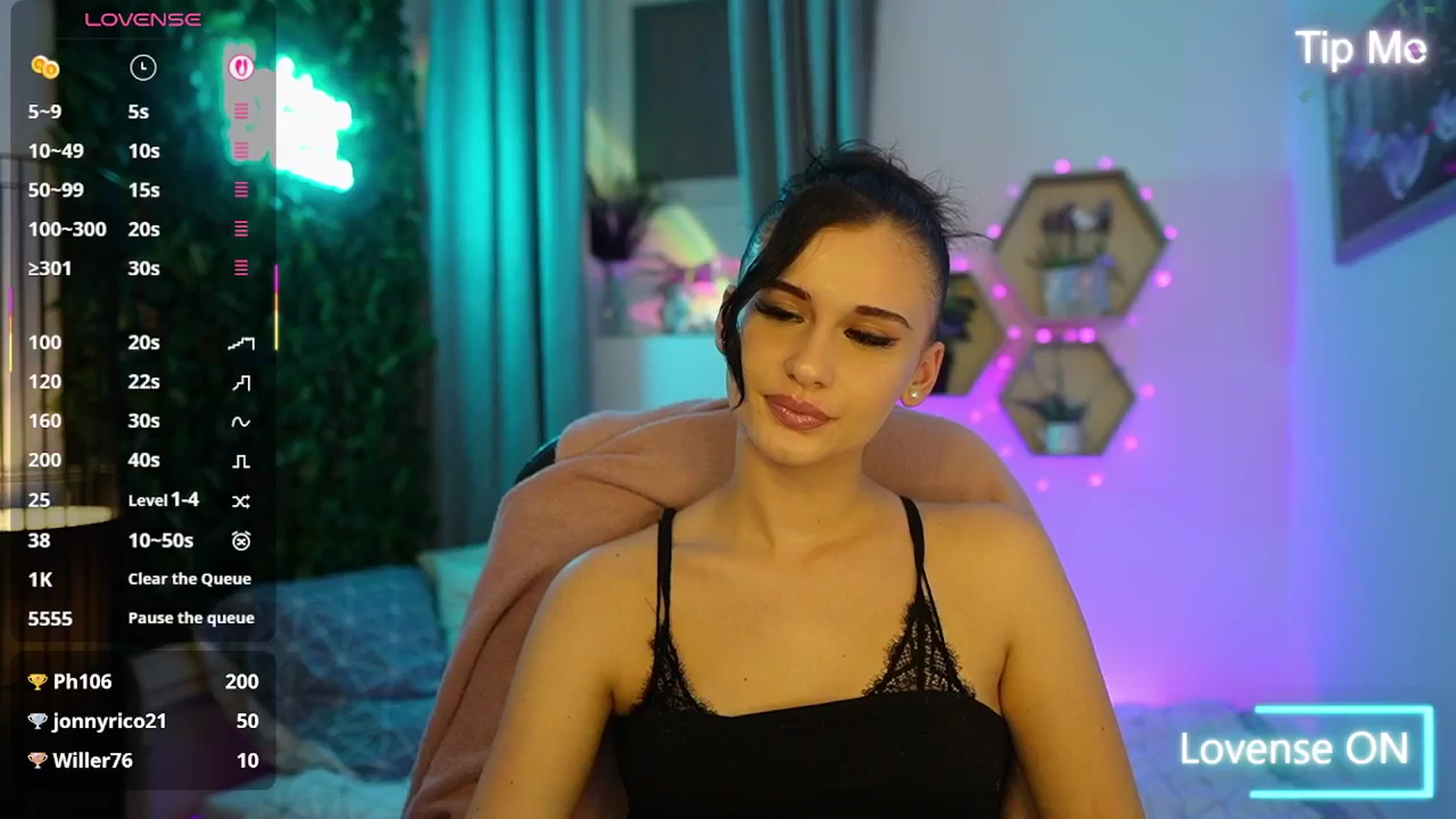 Gallery image thumbnail from Betty_Grey's myfreecams stream on, 10/23/2025, 20:00 image 19 of 20