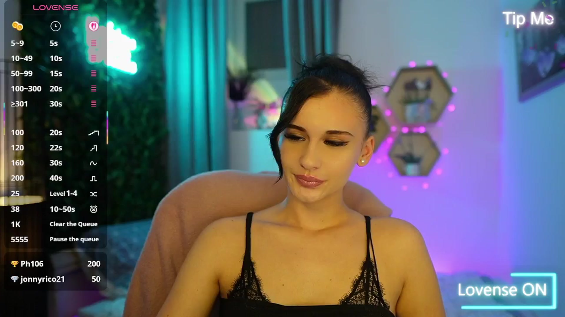 Gallery image thumbnail from Betty_Grey's myfreecams stream on, 10/23/2025, 20:00 image 9 of 20