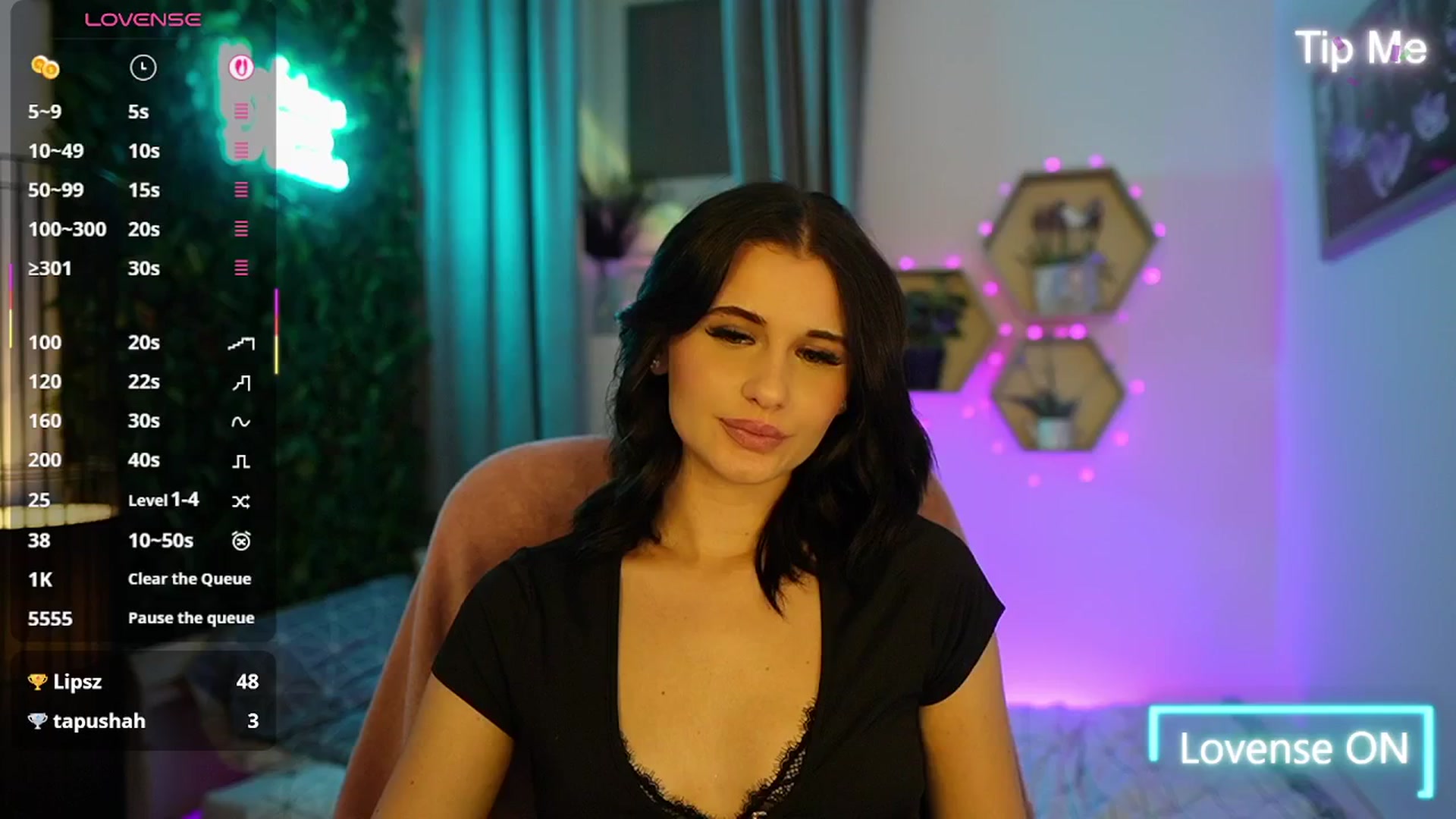 Gallery image thumbnail from Betty_Grey's myfreecams stream on, 10/25/2025, 20:01 image 4 of 20