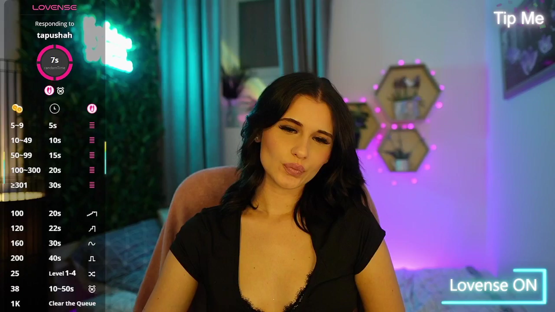 Gallery image thumbnail from Betty_Grey's myfreecams stream on, 10/25/2025, 20:01 image 6 of 20