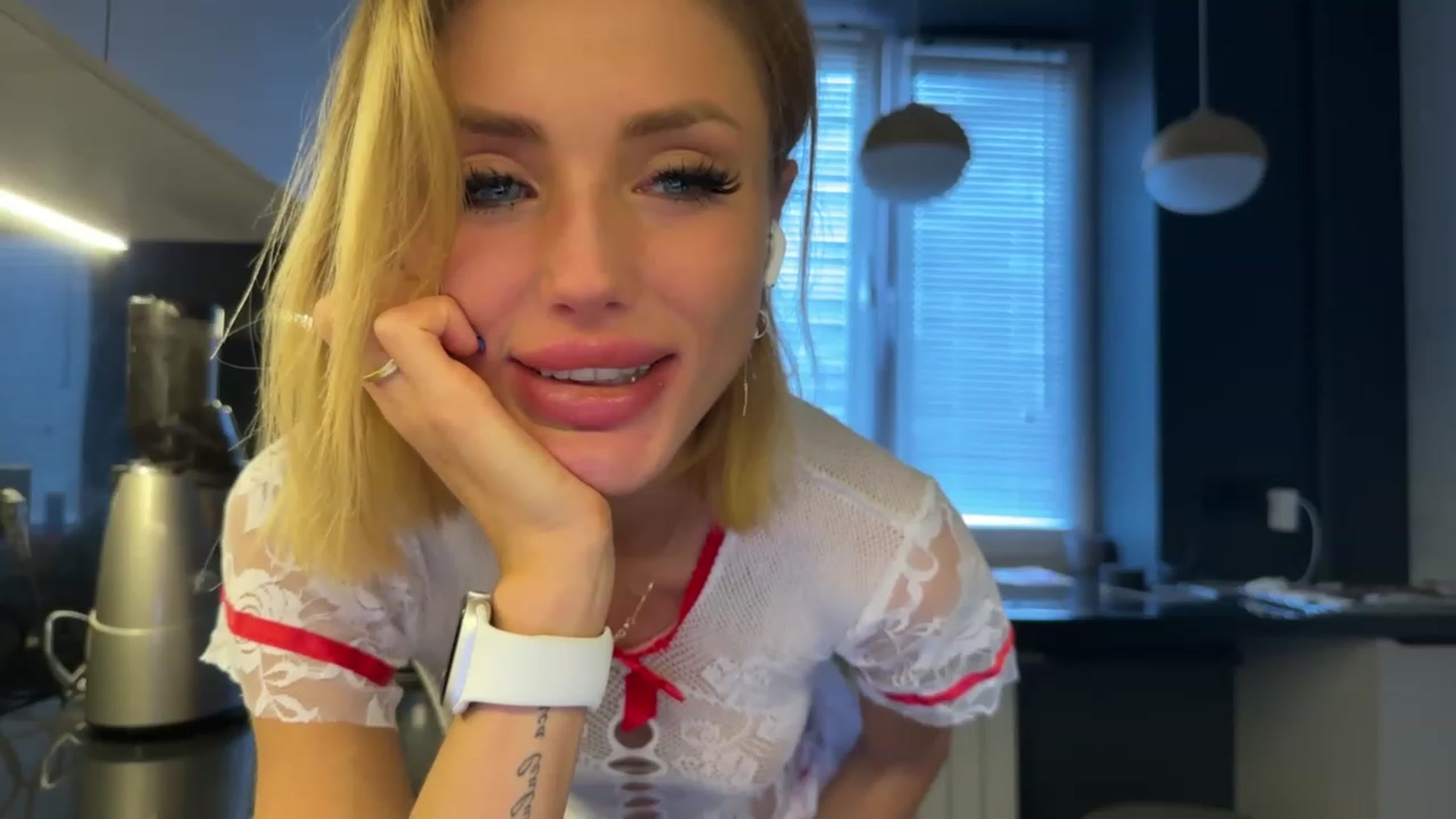 Gallery image thumbnail from Betty_xoxo's myfreecams stream on, 01/25/2023, 11:25 image 19 of 20