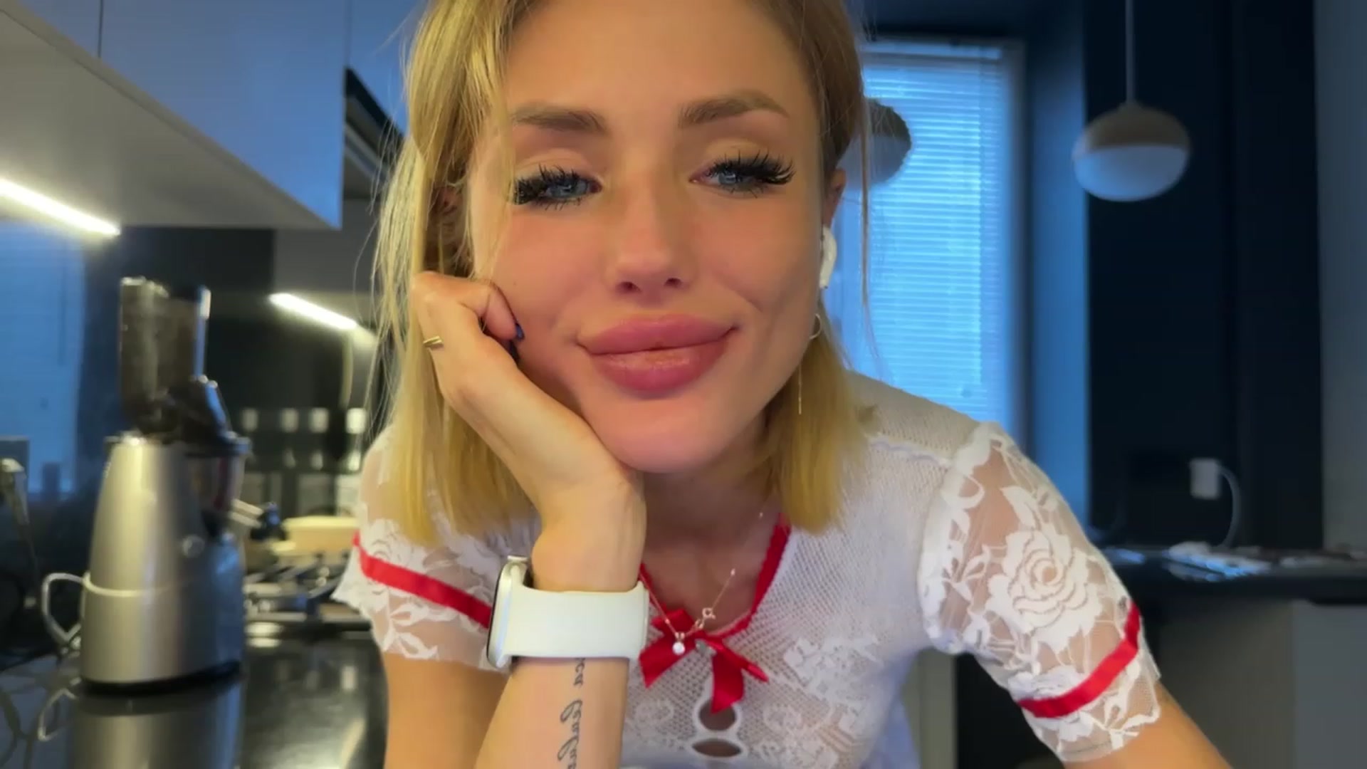 Gallery image thumbnail from Betty_xoxo's myfreecams stream on, 01/25/2023, 11:25 image 20 of 20