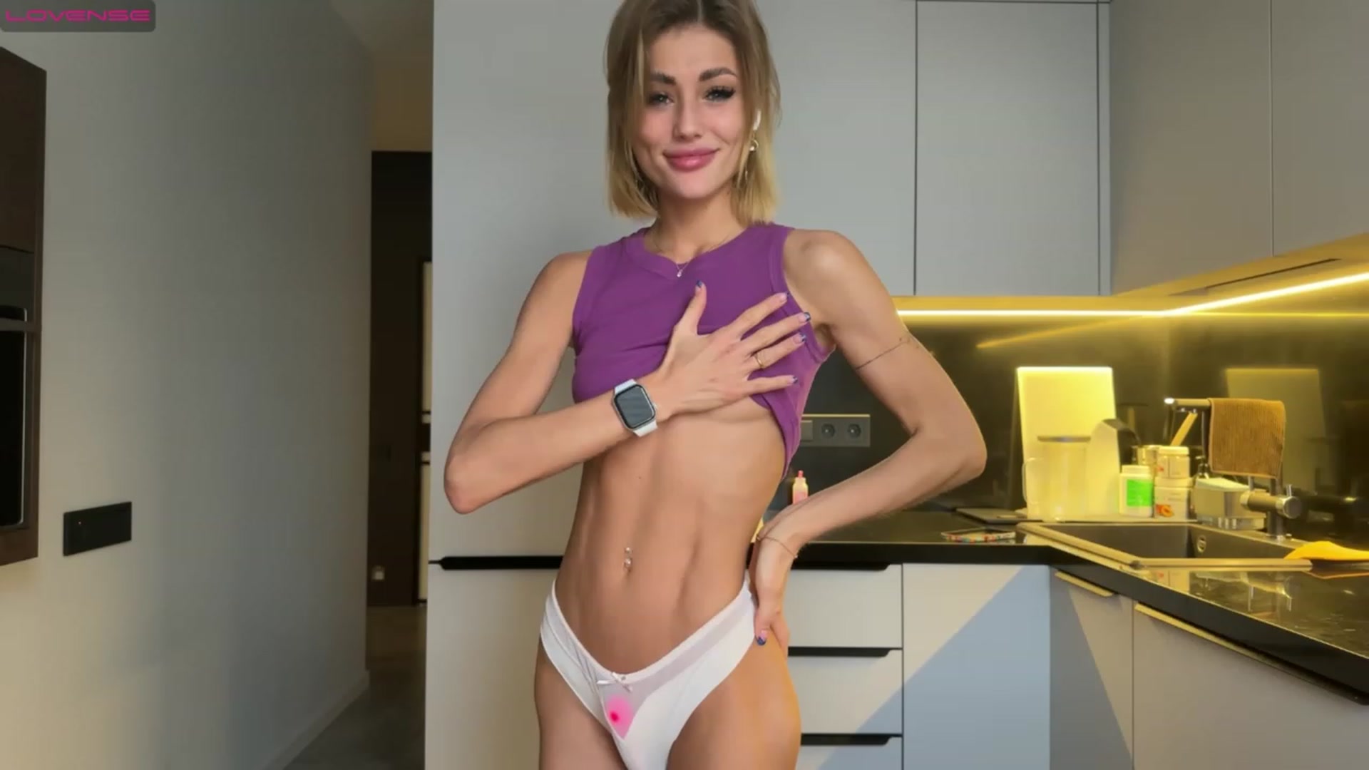 Gallery image thumbnail from Betty_xoxo's myfreecams stream on, 02/05/2023, 12:26 image 9 of 20