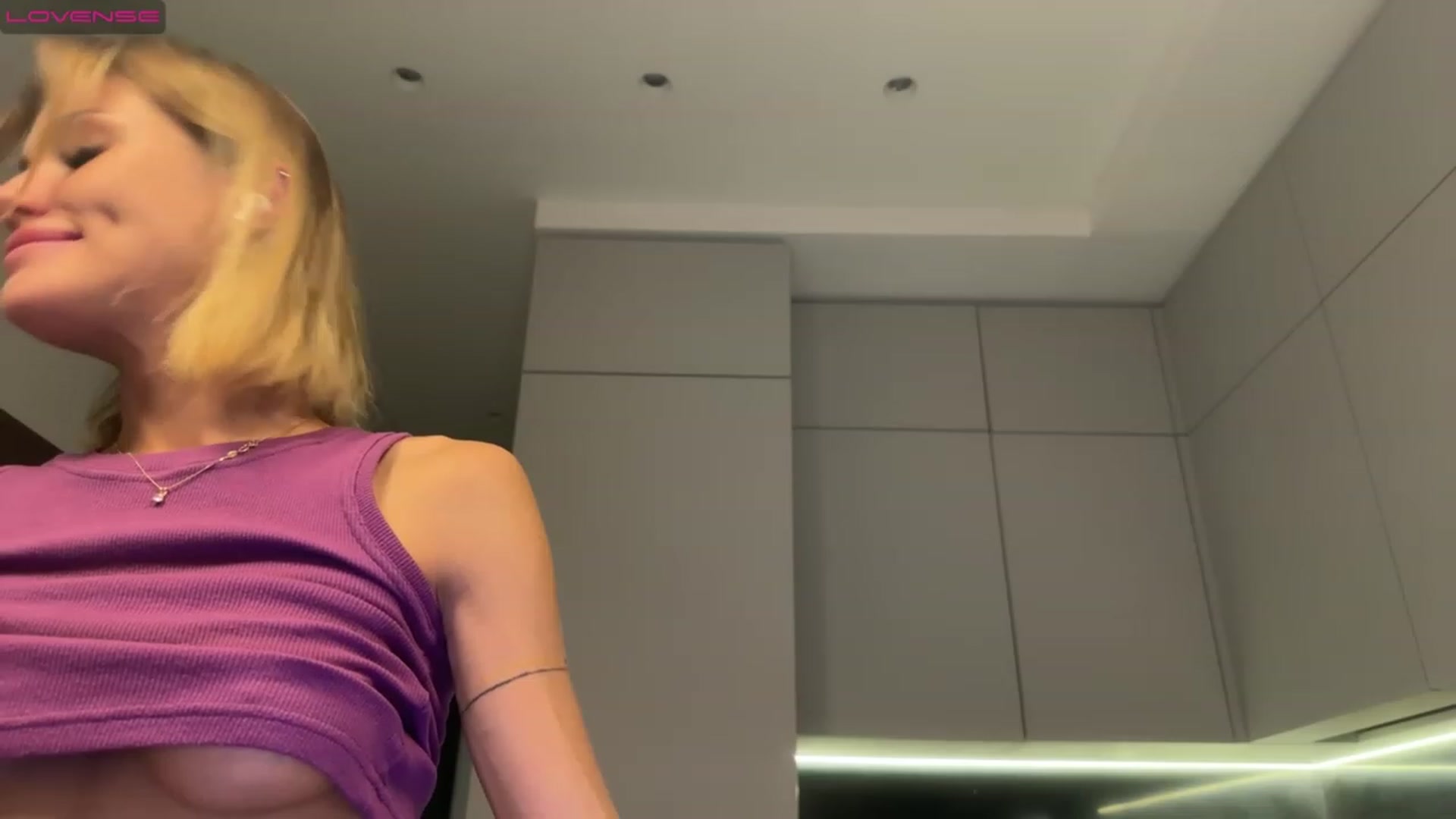 Gallery image thumbnail from Betty_xoxo's myfreecams stream on, 02/05/2023, 15:19 image 13 of 20