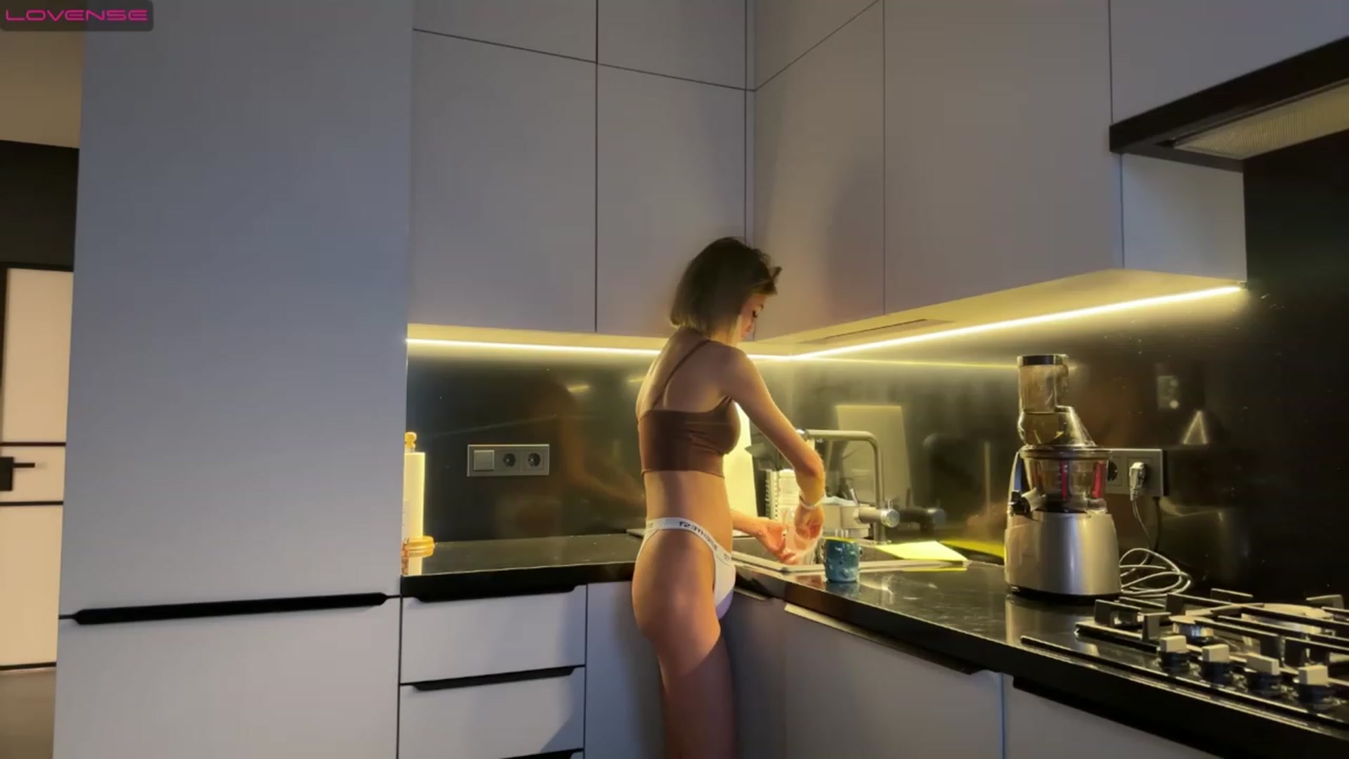 Gallery image thumbnail from Betty_xoxo's myfreecams stream on, 02/09/2023, 14:36 image 3 of 20