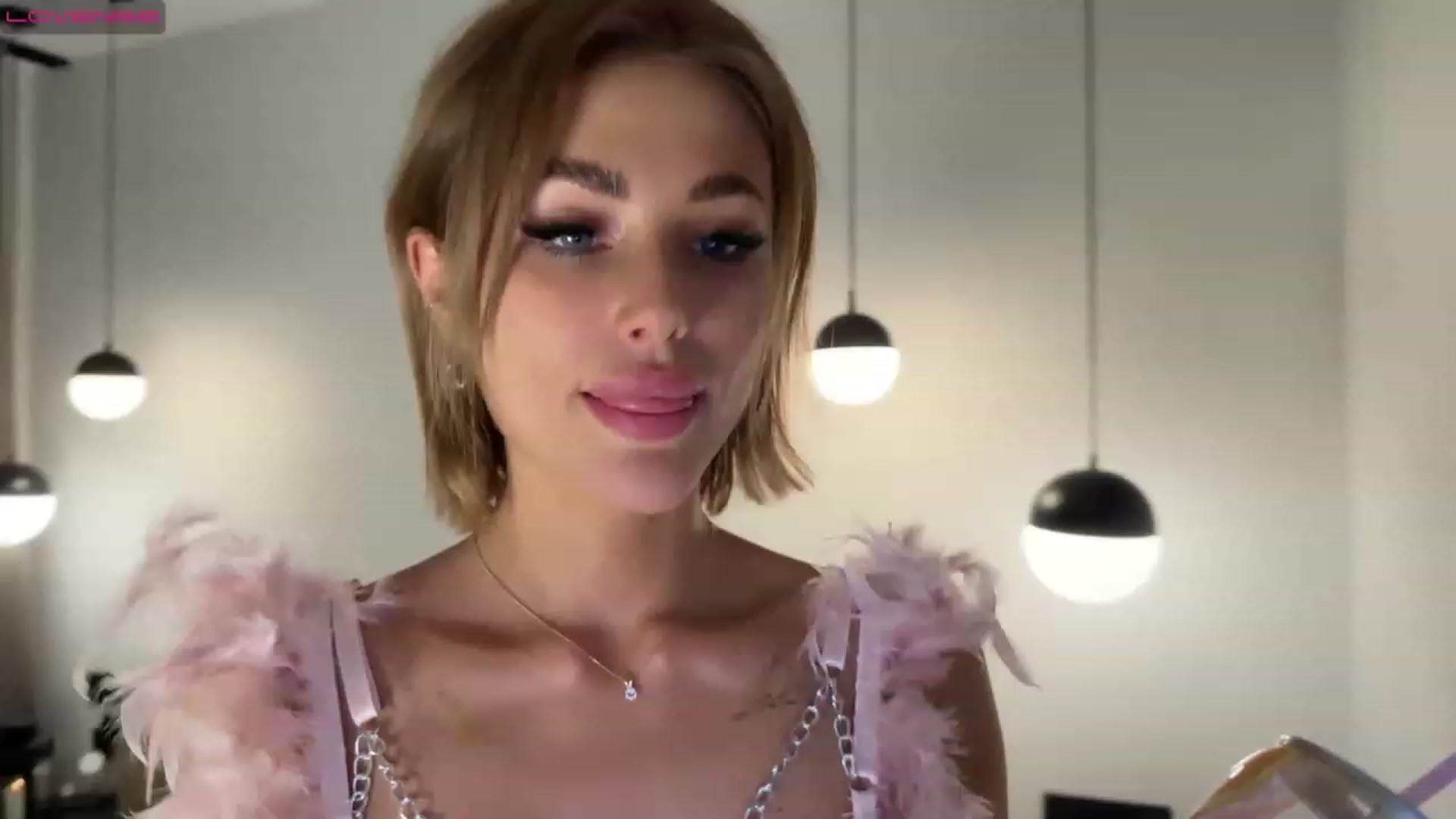 Gallery image thumbnail from Betty_xoxo's myfreecams stream on, 02/12/2023, 15:35 image 5 of 20