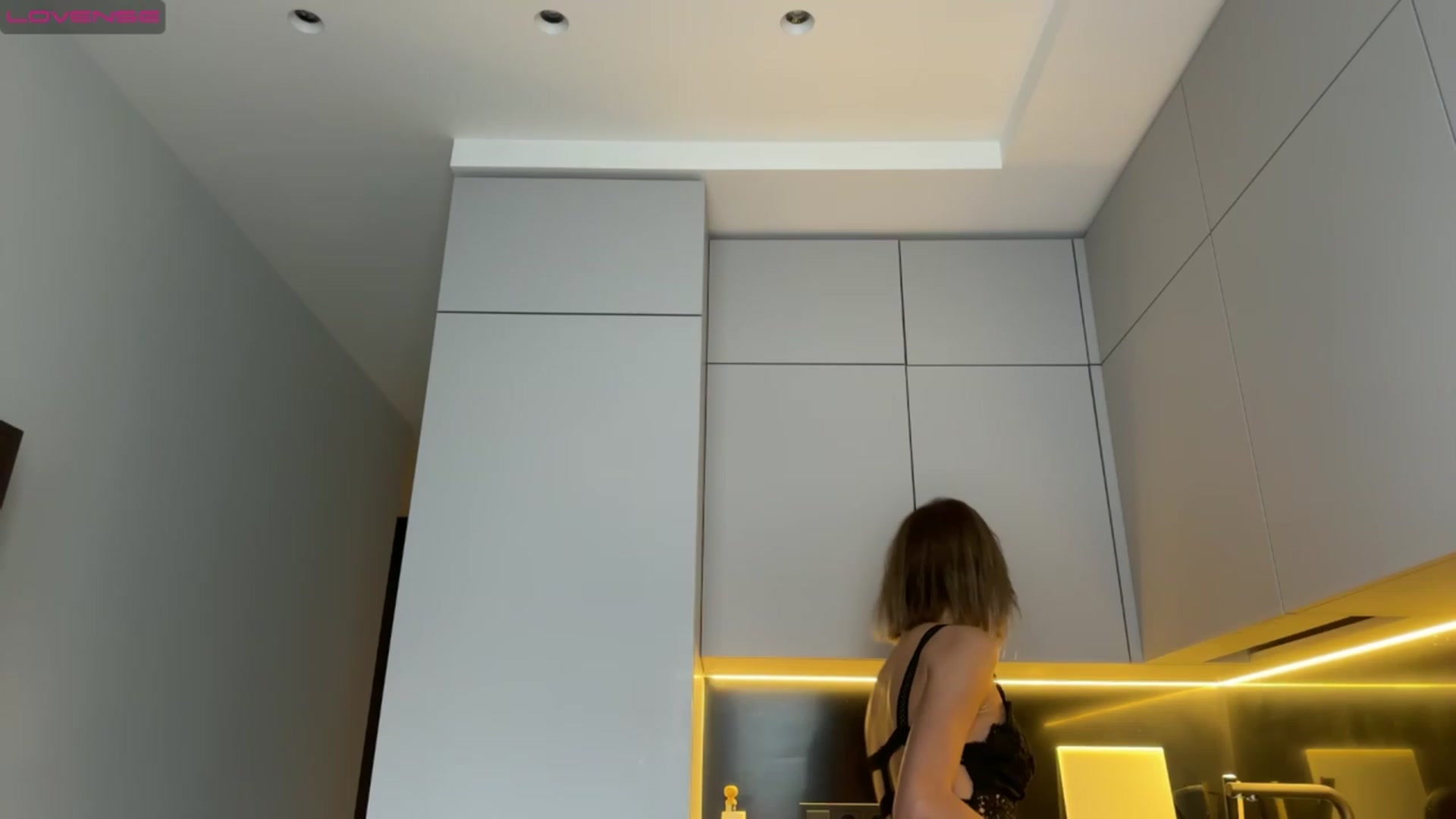 Gallery image thumbnail from Betty_xoxo's myfreecams stream on, 02/18/2023, 12:39 image 11 of 20