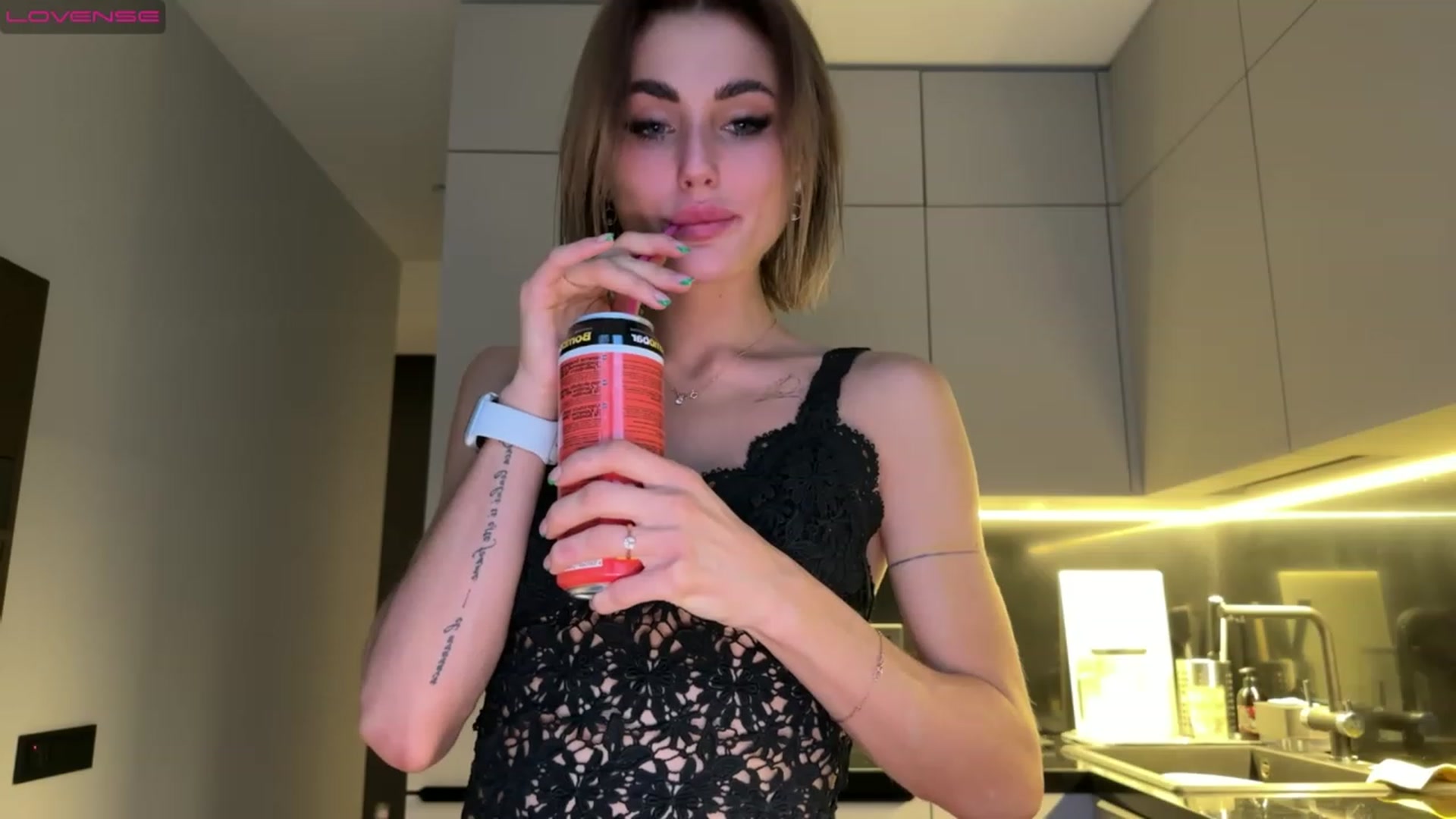 Gallery image thumbnail from Betty_xoxo's myfreecams stream on, 02/18/2023, 14:35 image 17 of 20