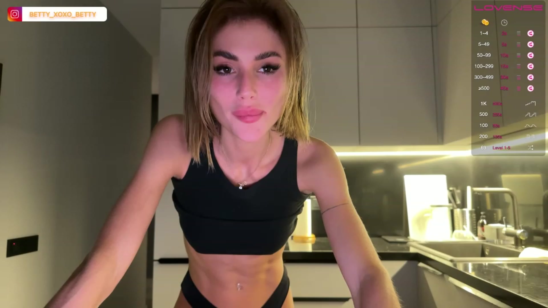 Gallery image thumbnail from Betty_xoxo's myfreecams stream on, 02/19/2023, 18:39 image 3 of 20