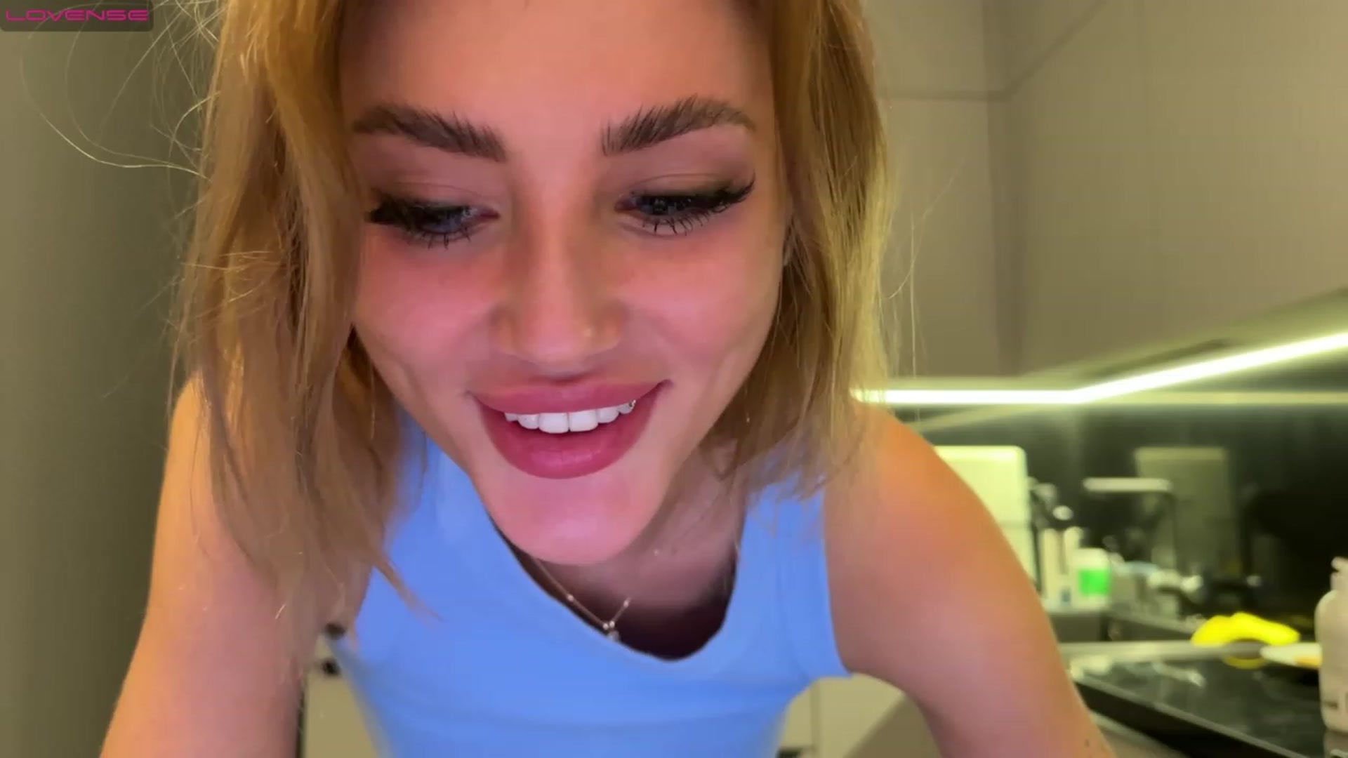 Gallery image thumbnail from Betty_xoxo's myfreecams stream on, 03/04/2023, 18:50 image 18 of 20