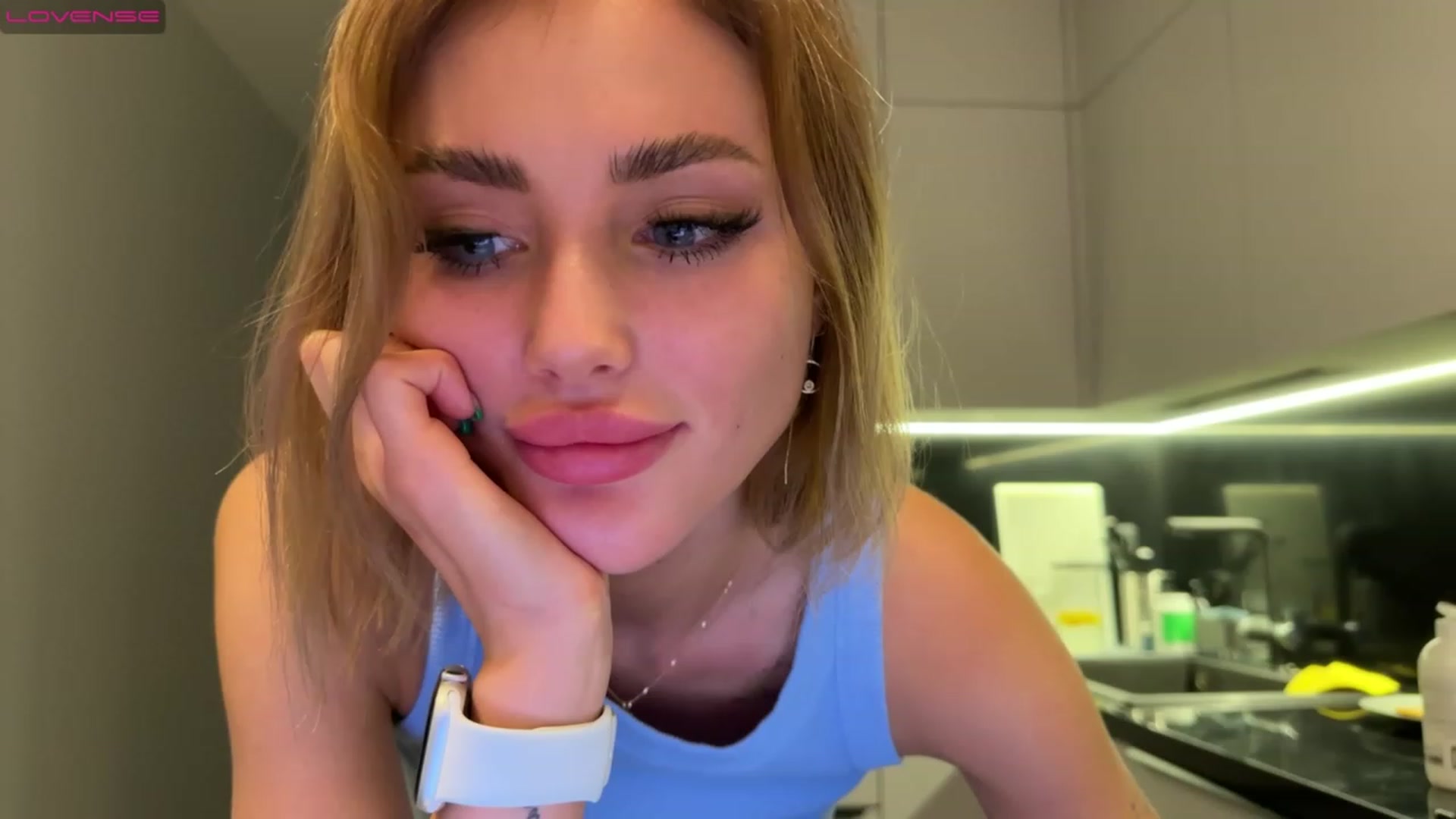 Gallery image thumbnail from Betty_xoxo's myfreecams stream on, 03/04/2023, 18:50 image 19 of 20