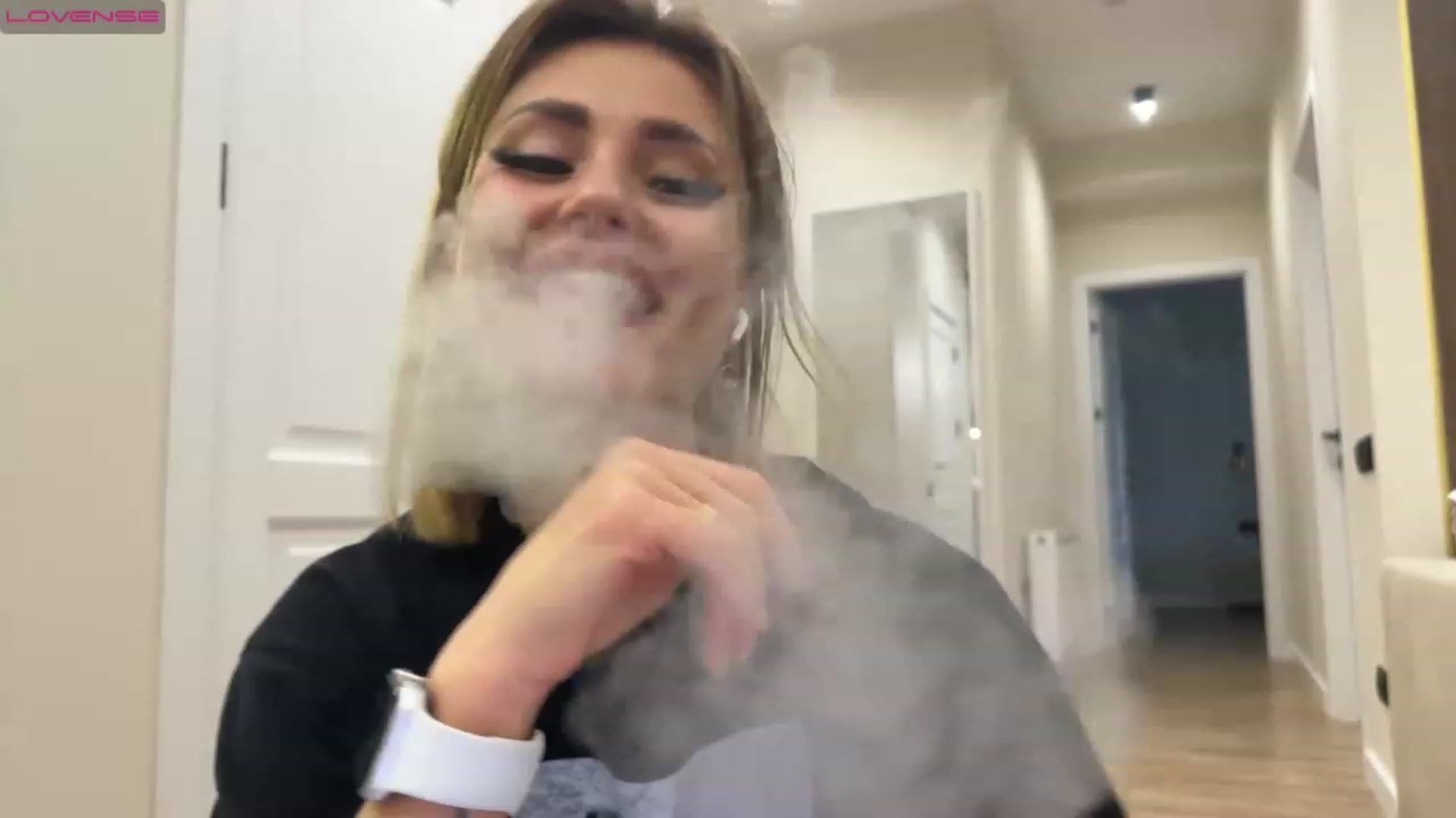 Gallery image thumbnail from Betty_xoxo's myfreecams stream on, 04/05/2023, 14:38 image 20 of 20