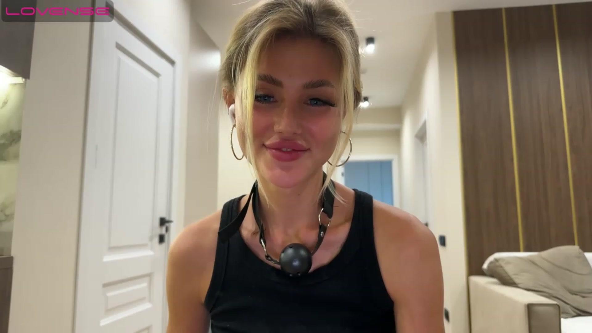 Gallery image thumbnail from Betty_xoxo's myfreecams stream on, 06/01/2023, 17:22 image 2 of 20