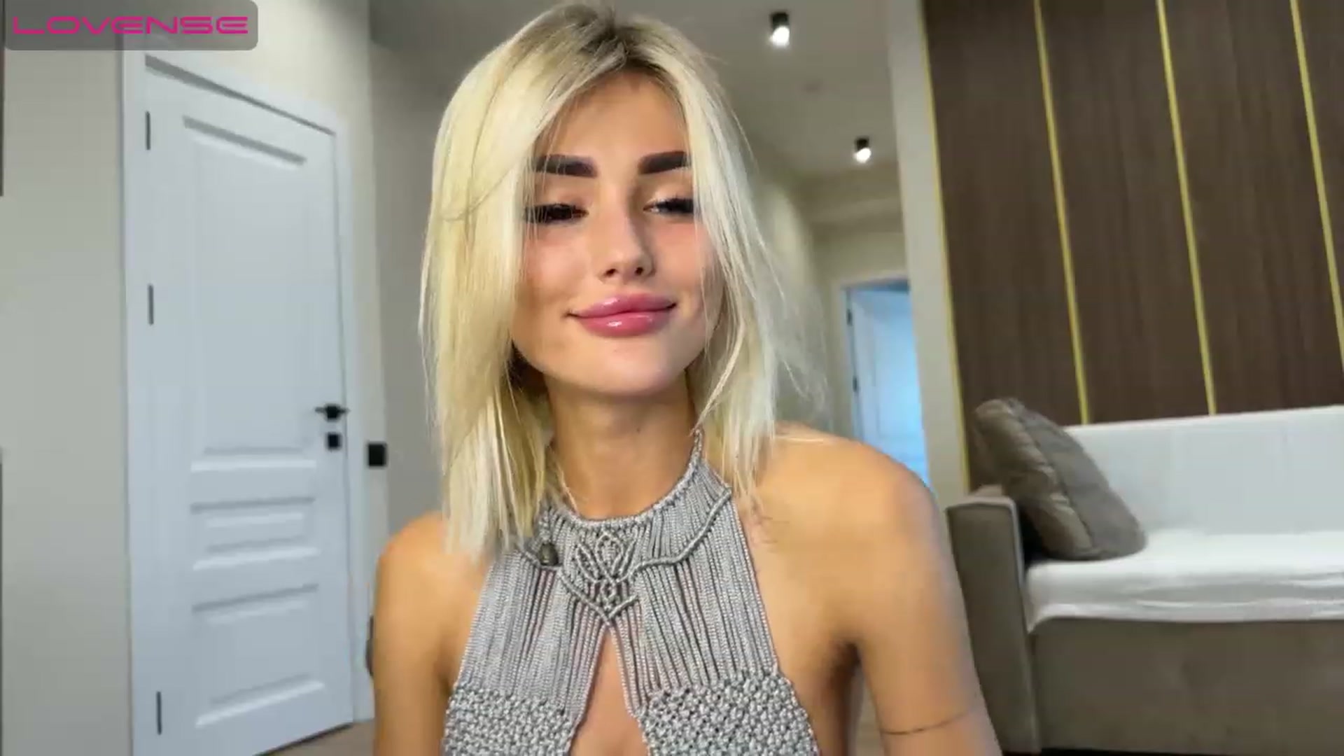 Gallery image thumbnail from Betty_xoxo's myfreecams stream on, 08/01/2023, 15:30 image 16 of 20
