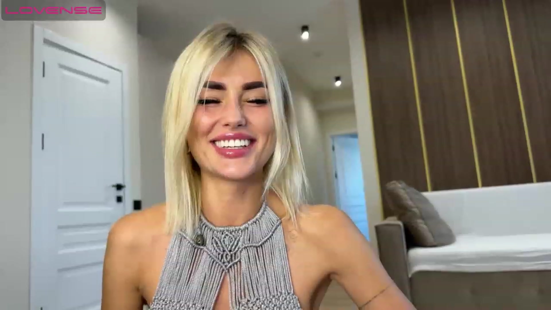 Gallery image thumbnail from Betty_xoxo's myfreecams stream on, 08/01/2023, 15:30 image 12 of 20