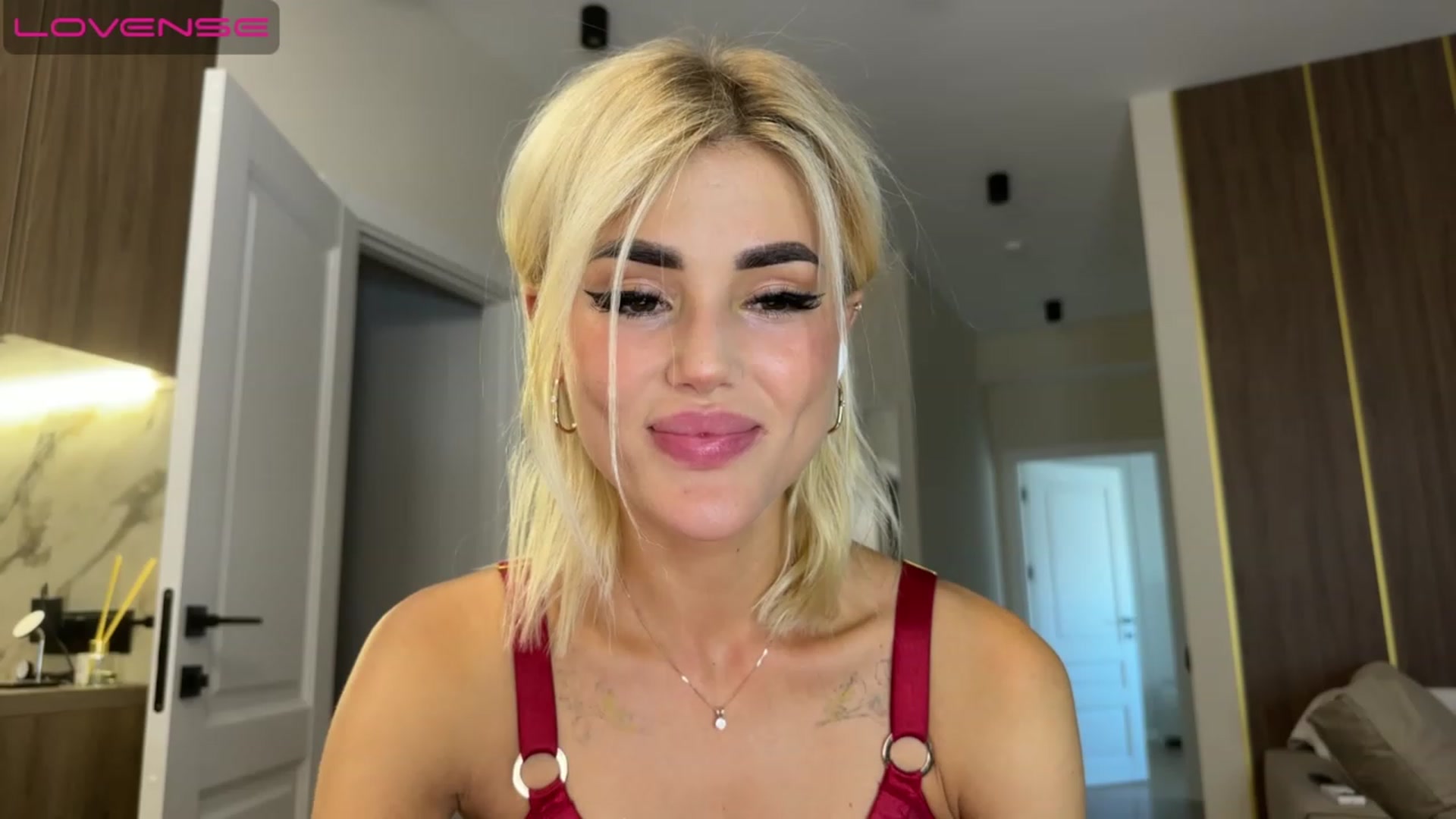 Gallery image thumbnail from Betty_xoxo's myfreecams stream on, 08/03/2023, 16:42 image 3 of 20
