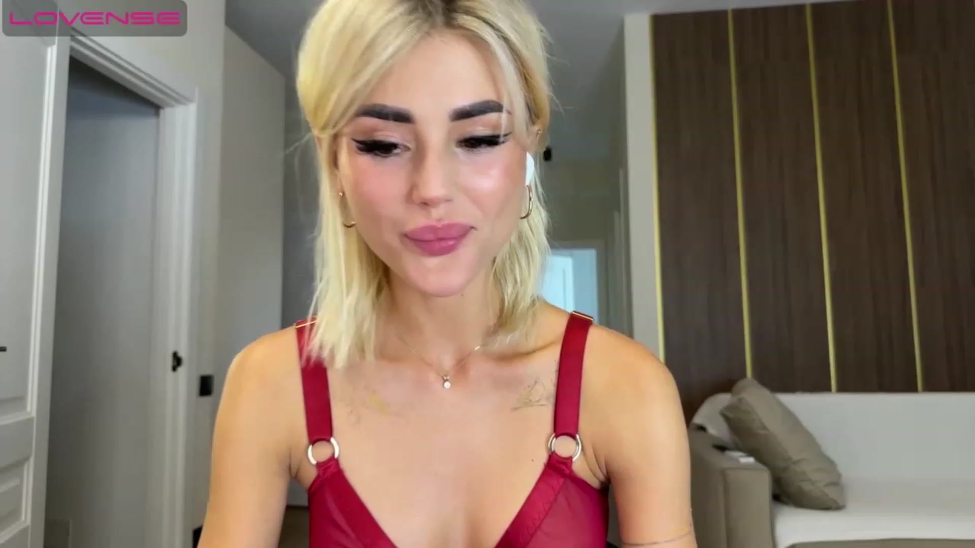 Gallery image thumbnail from Betty_xoxo's myfreecams stream on, 08/03/2023, 16:42 image 15 of 20