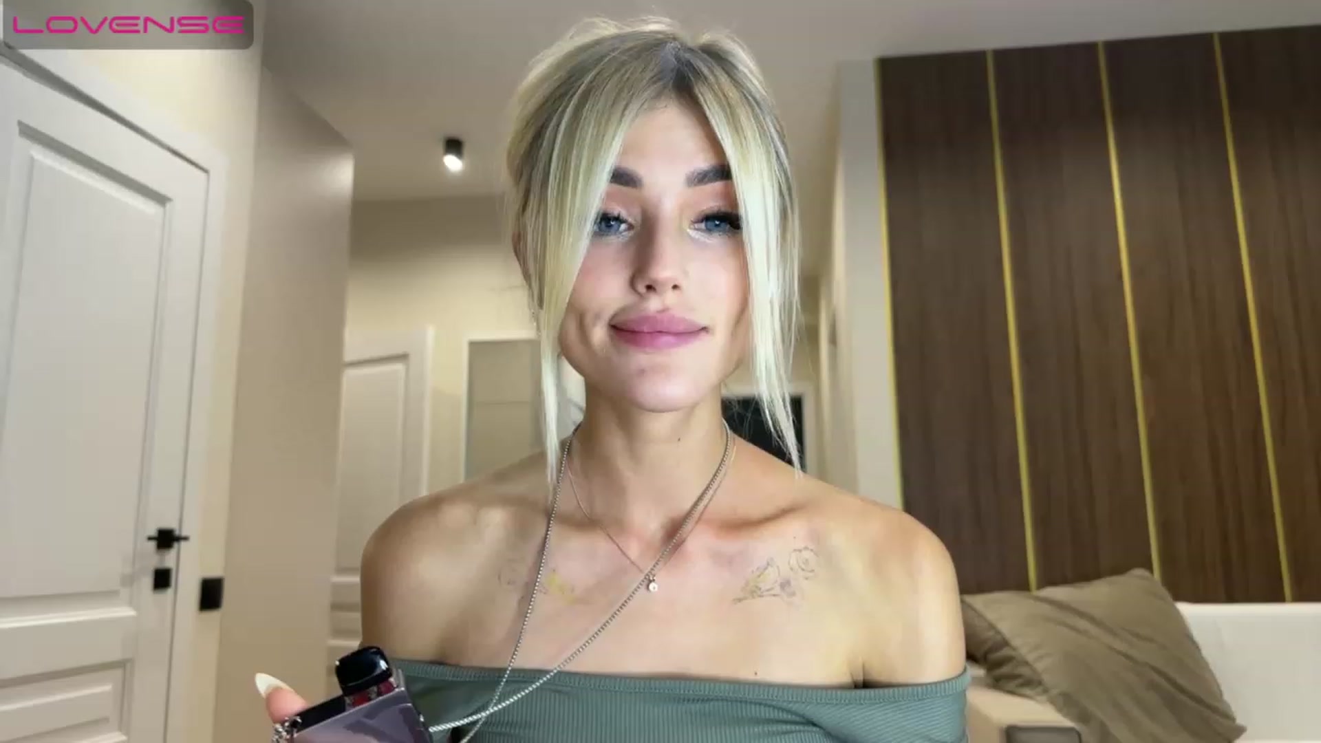 Gallery image thumbnail from Betty_xoxo's myfreecams stream on, 08/07/2023, 17:32 image 14 of 20