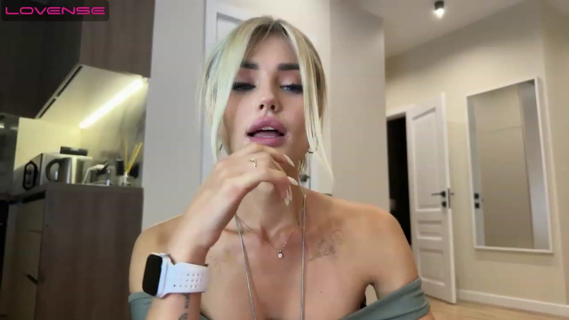 Gallery image thumbnail from Betty_xoxo's myfreecams stream on, 08/07/2023, 17:32 image 20 of 20