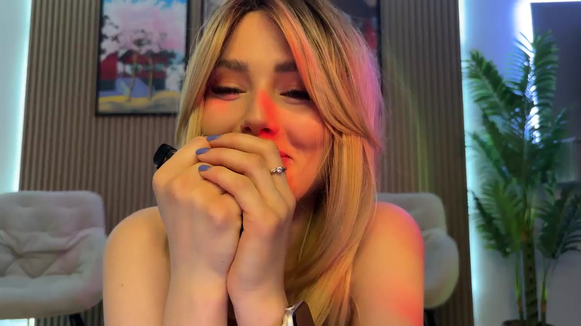 Gallery image thumbnail from Betty_xoxo's myfreecams stream on, 02/18/2025, 06:43 image 2 of 20