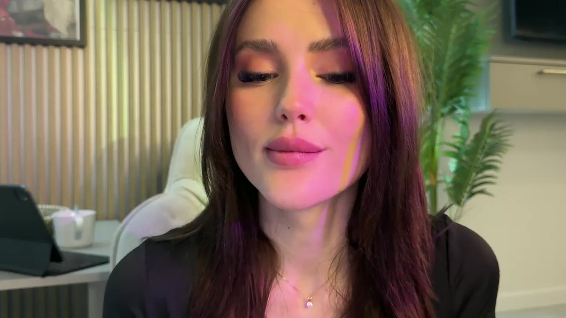 Gallery image thumbnail from Betty_xoxo's myfreecams stream on, 02/21/2025, 07:27 image 19 of 20