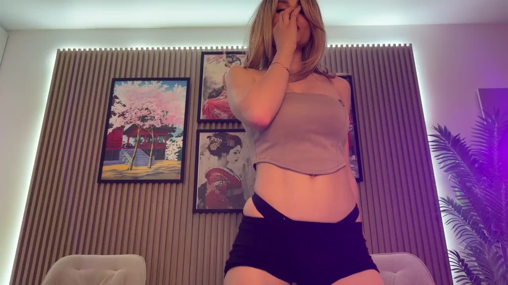 Gallery image thumbnail from Betty_xoxo's myfreecams stream on, 02/26/2025, 08:14 image 14 of 20