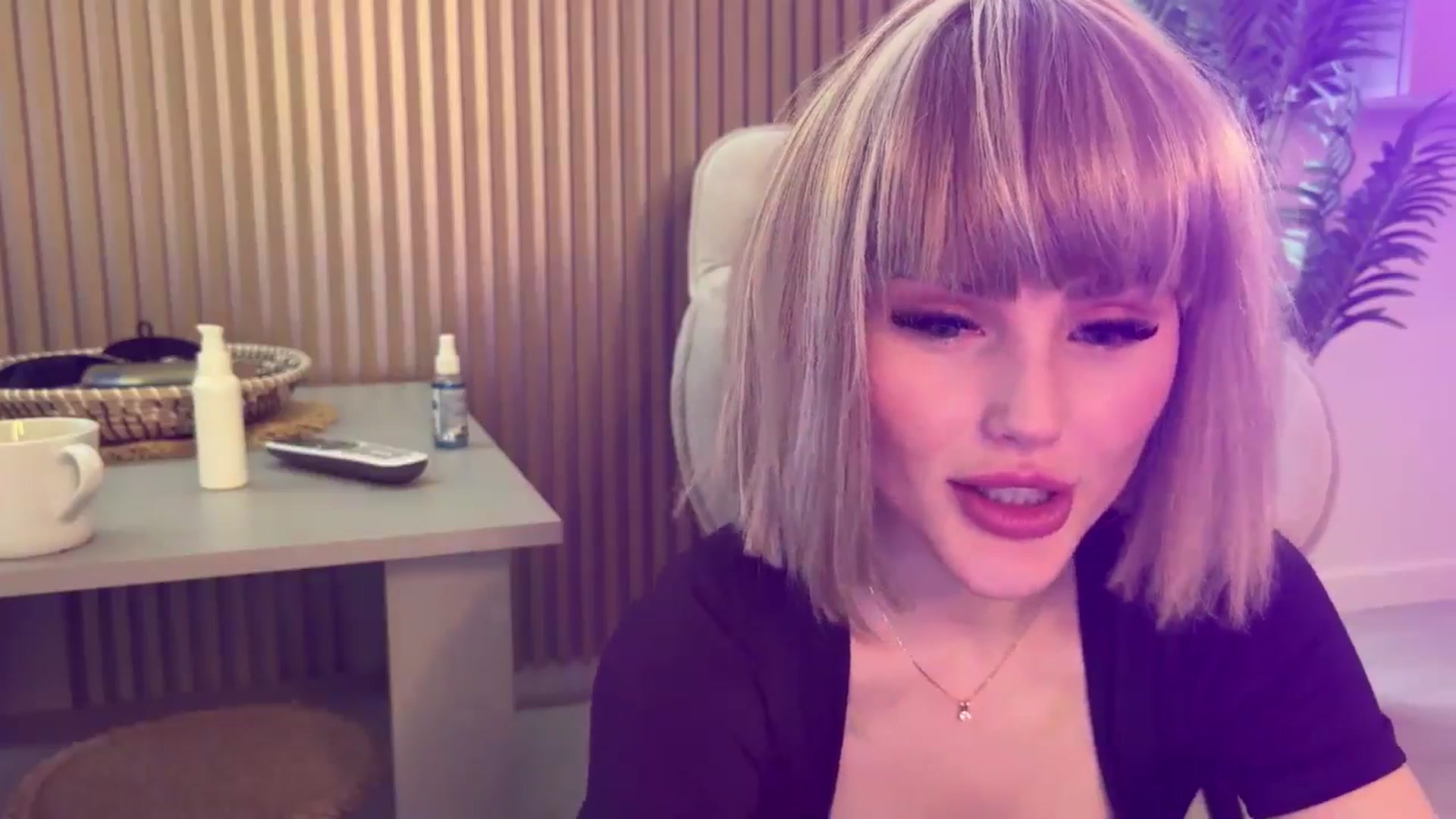 Gallery image thumbnail from Betty_xoxo's myfreecams stream on, 02/26/2025, 10:48 image 14 of 20