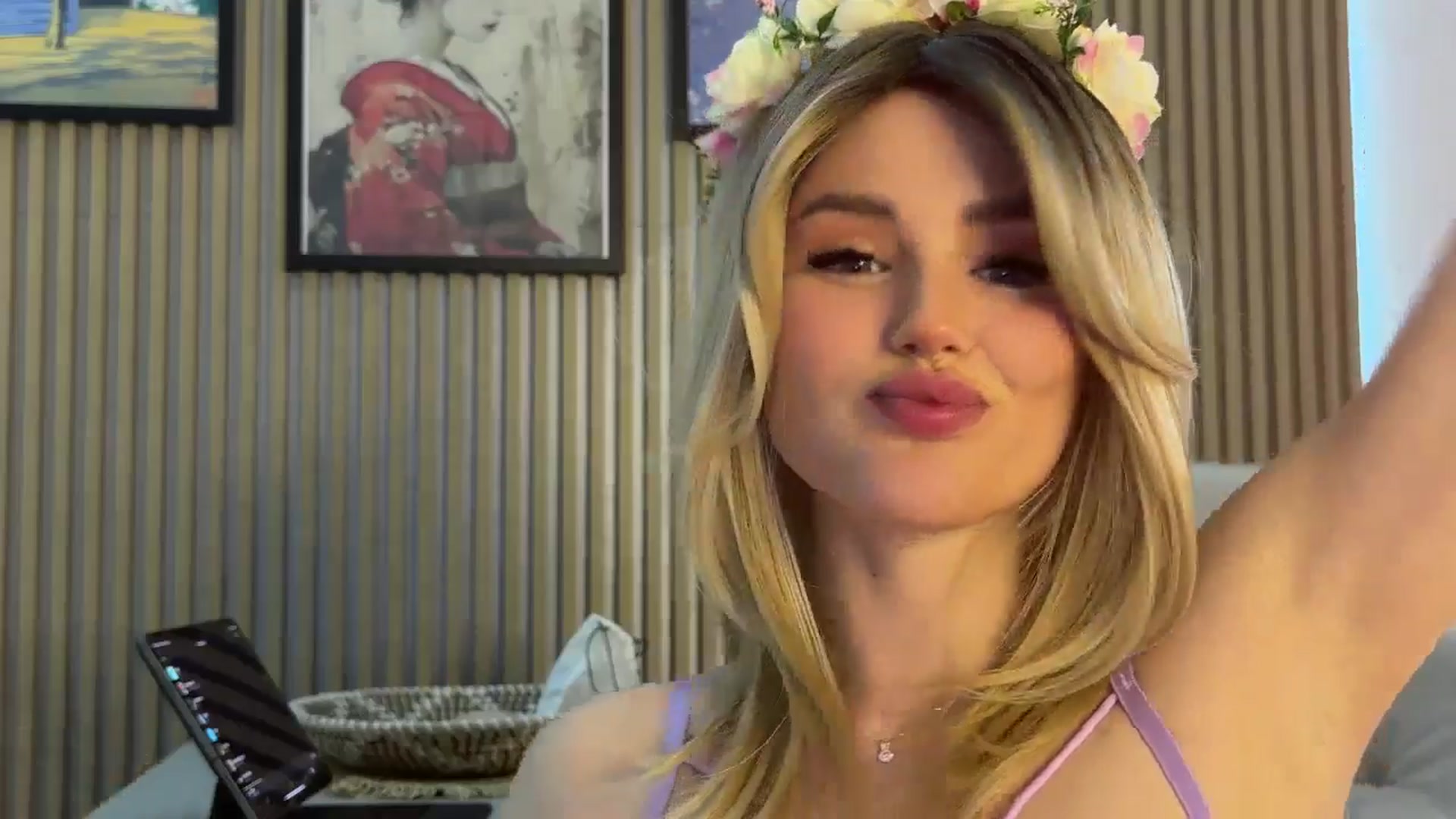 Gallery image thumbnail from Betty_xoxo's myfreecams stream on, 03/17/2025, 08:04 image 11 of 20