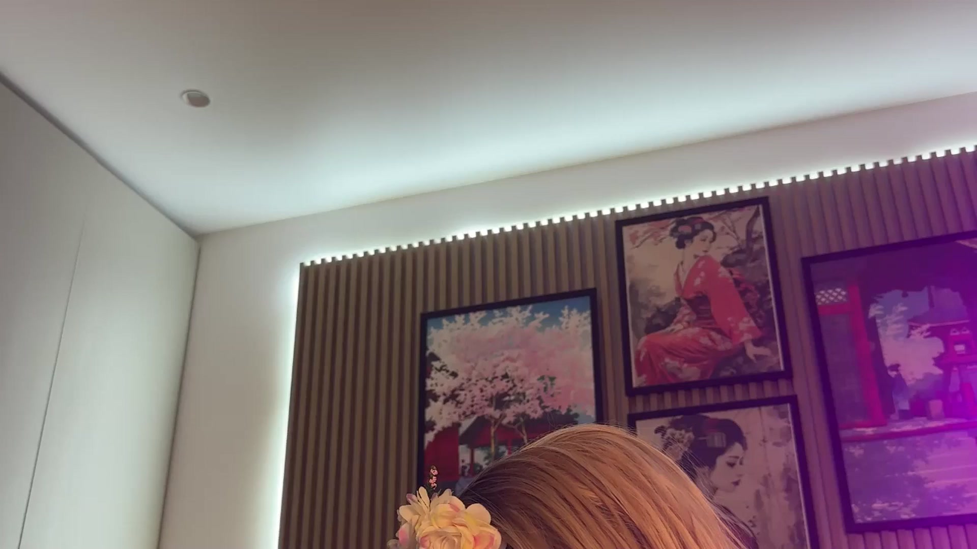 Gallery image thumbnail from Betty_xoxo's myfreecams stream on, 03/17/2025, 08:42 image 1 of 20