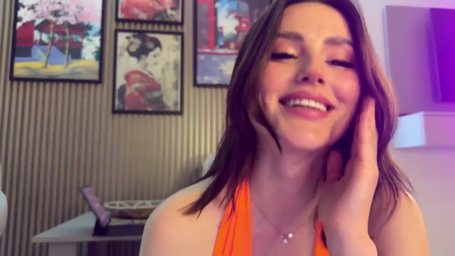 Gallery image thumbnail from Betty_xoxo's myfreecams stream on, 03/17/2025, 13:27 image 4 of 20