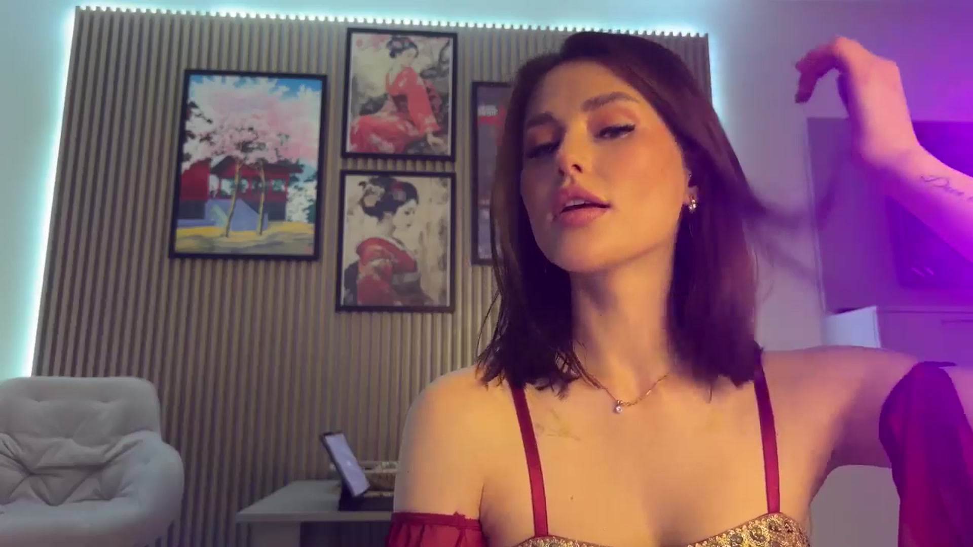 Gallery image thumbnail from Betty_xoxo's myfreecams stream on, 03/18/2025, 08:18 image 18 of 20
