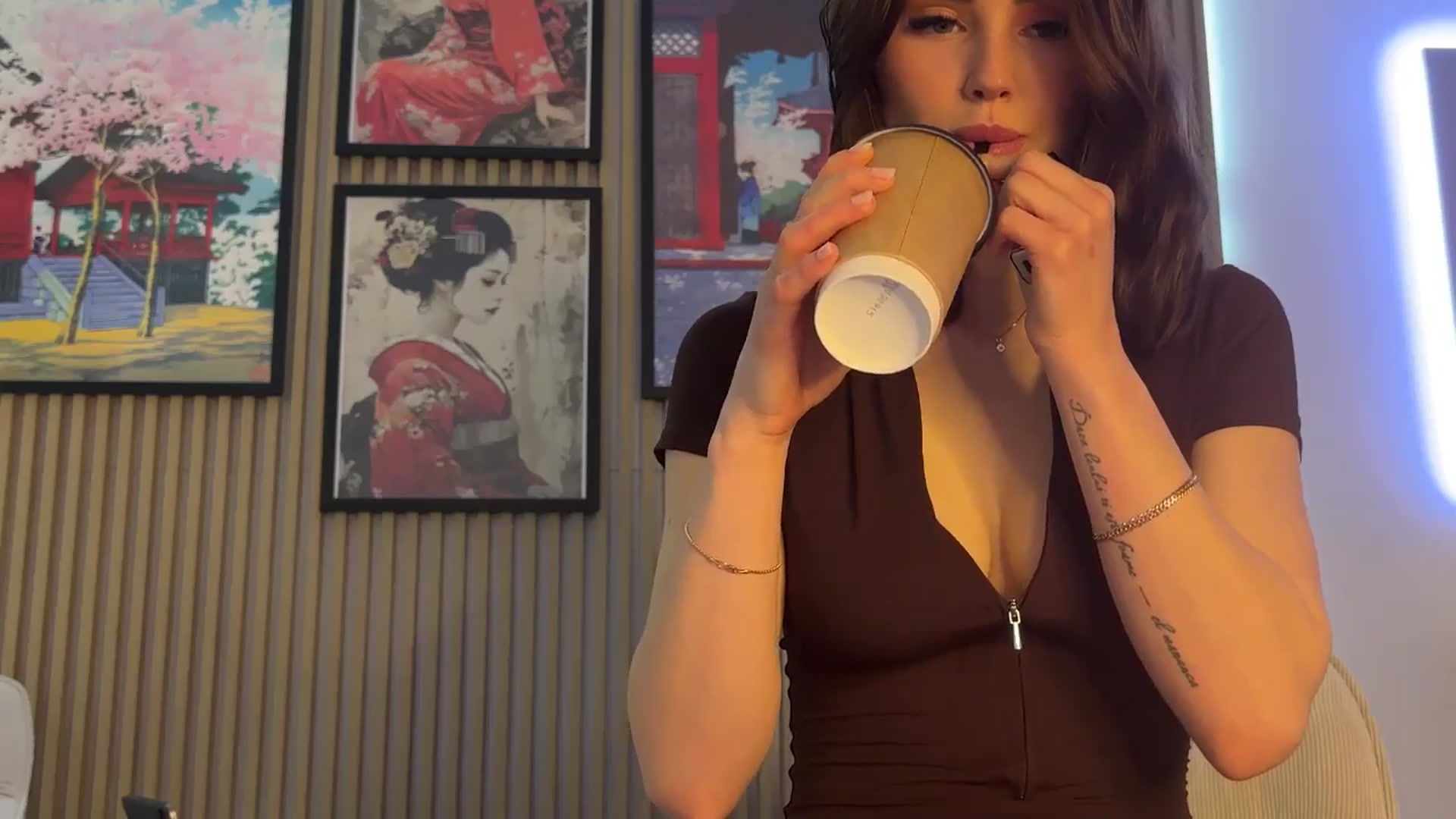 Gallery image thumbnail from Betty_xoxo's myfreecams stream on, 03/26/2025, 09:15 image 3 of 20