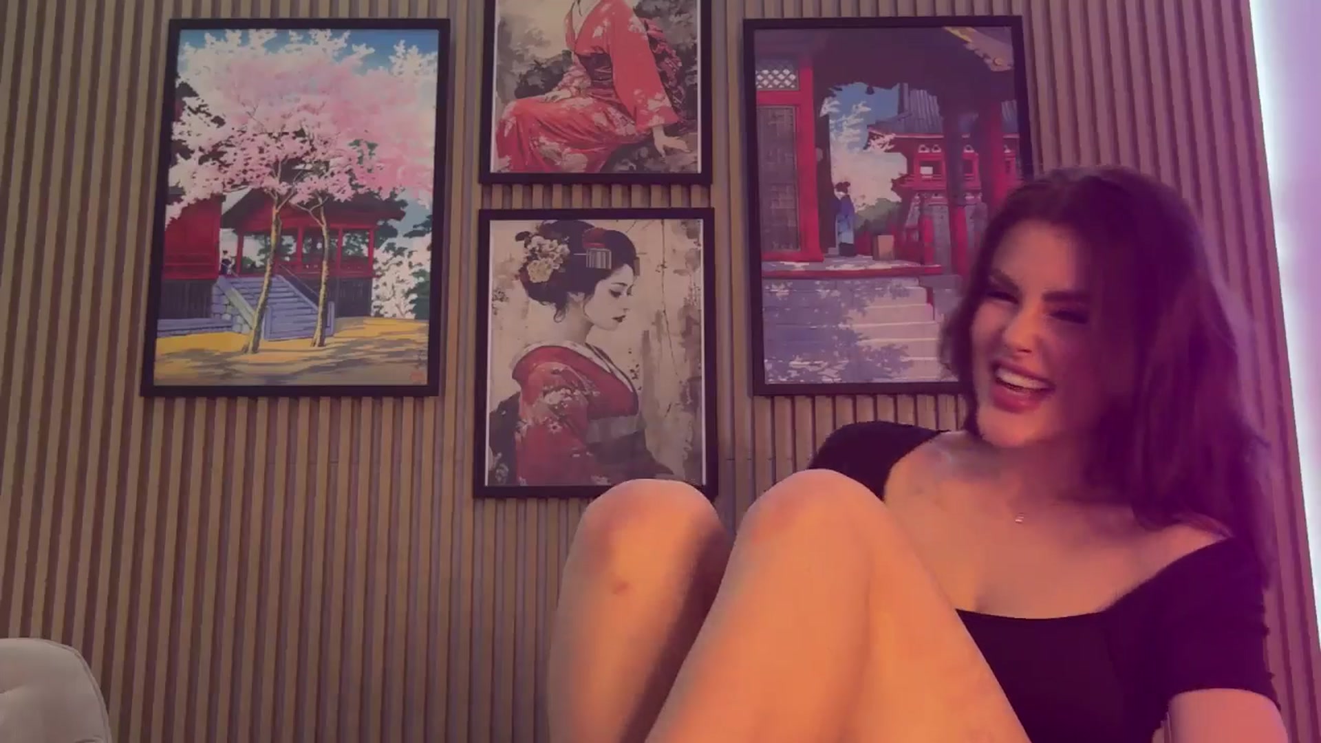 Gallery image thumbnail from Betty_xoxo's myfreecams stream on, 03/27/2025, 13:20 image 10 of 20