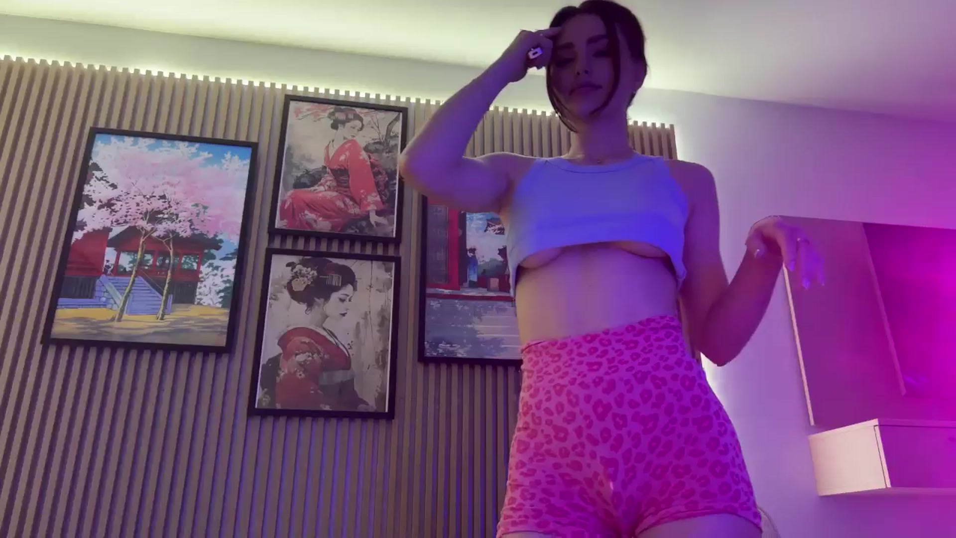 Gallery image thumbnail from Betty_xoxo's myfreecams stream on, 03/28/2025, 08:59 image 17 of 20