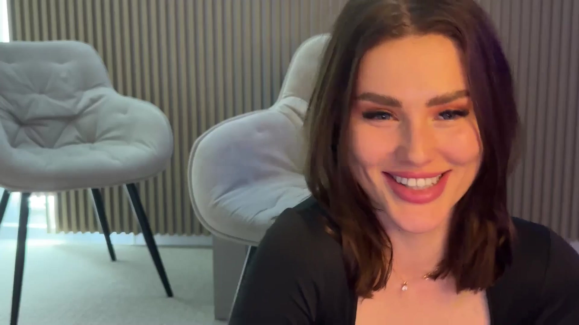 Gallery image thumbnail from Betty_xoxo's myfreecams stream on, 03/28/2025, 14:54 image 17 of 20