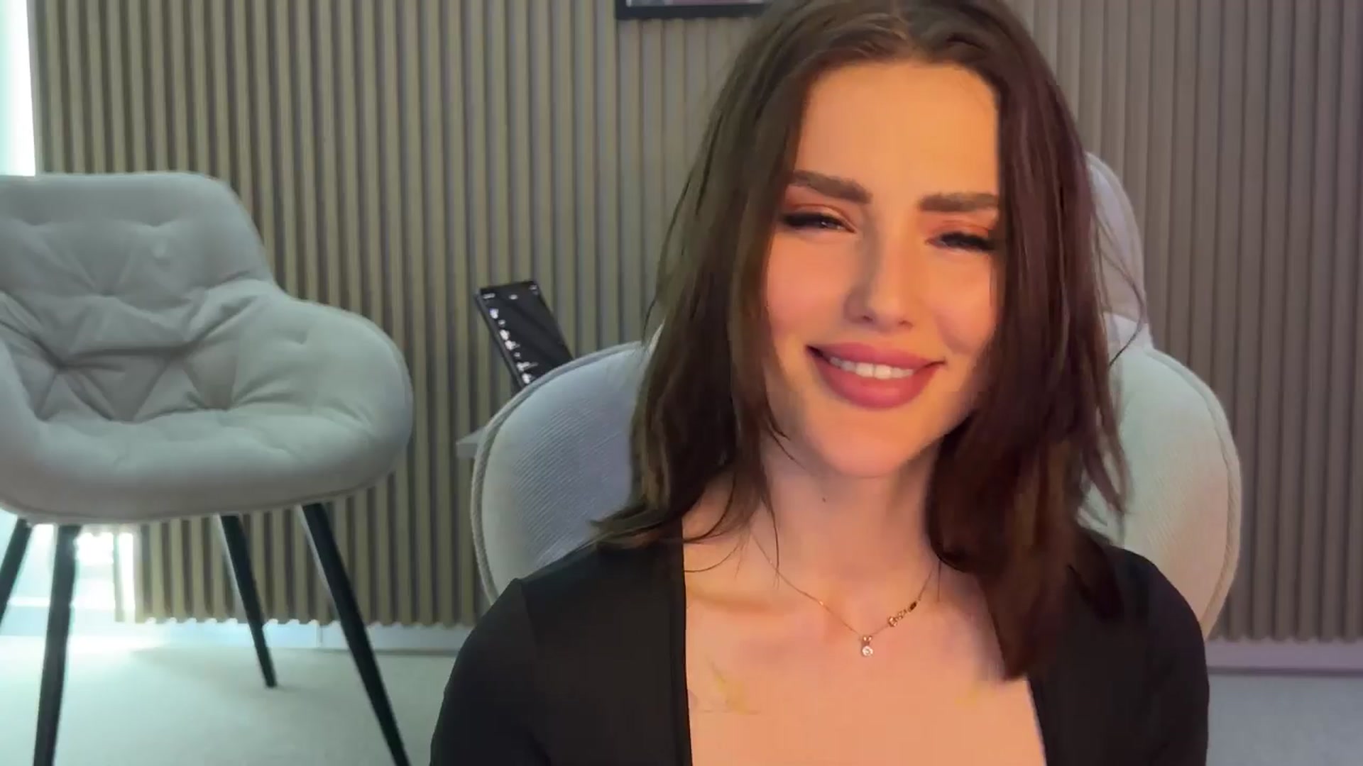 Gallery image thumbnail from Betty_xoxo's myfreecams stream on, 03/28/2025, 14:54 image 13 of 20